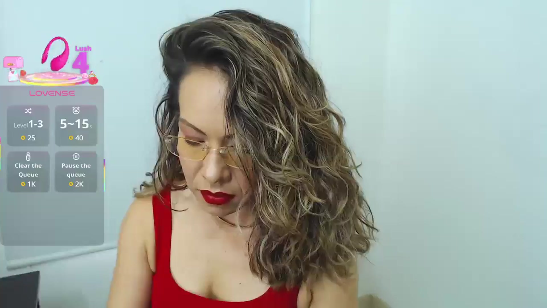 Gallery image thumbnail from office_secret's myfreecams stream on, 06/05/2025, 19:08 image 14 of 20