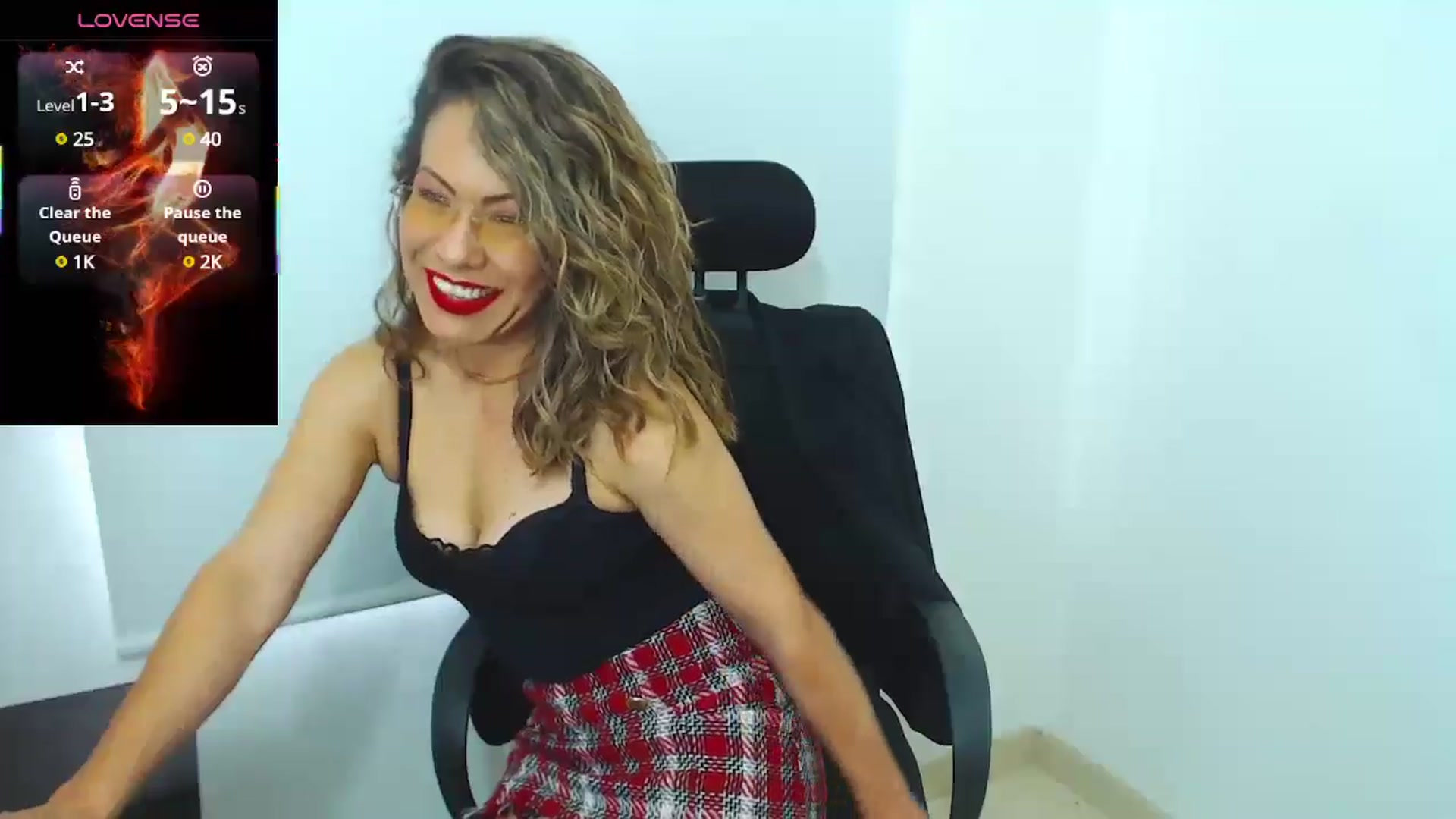 Gallery image thumbnail from office_secret's myfreecams stream on, 06/10/2025, 19:09 image 6 of 20