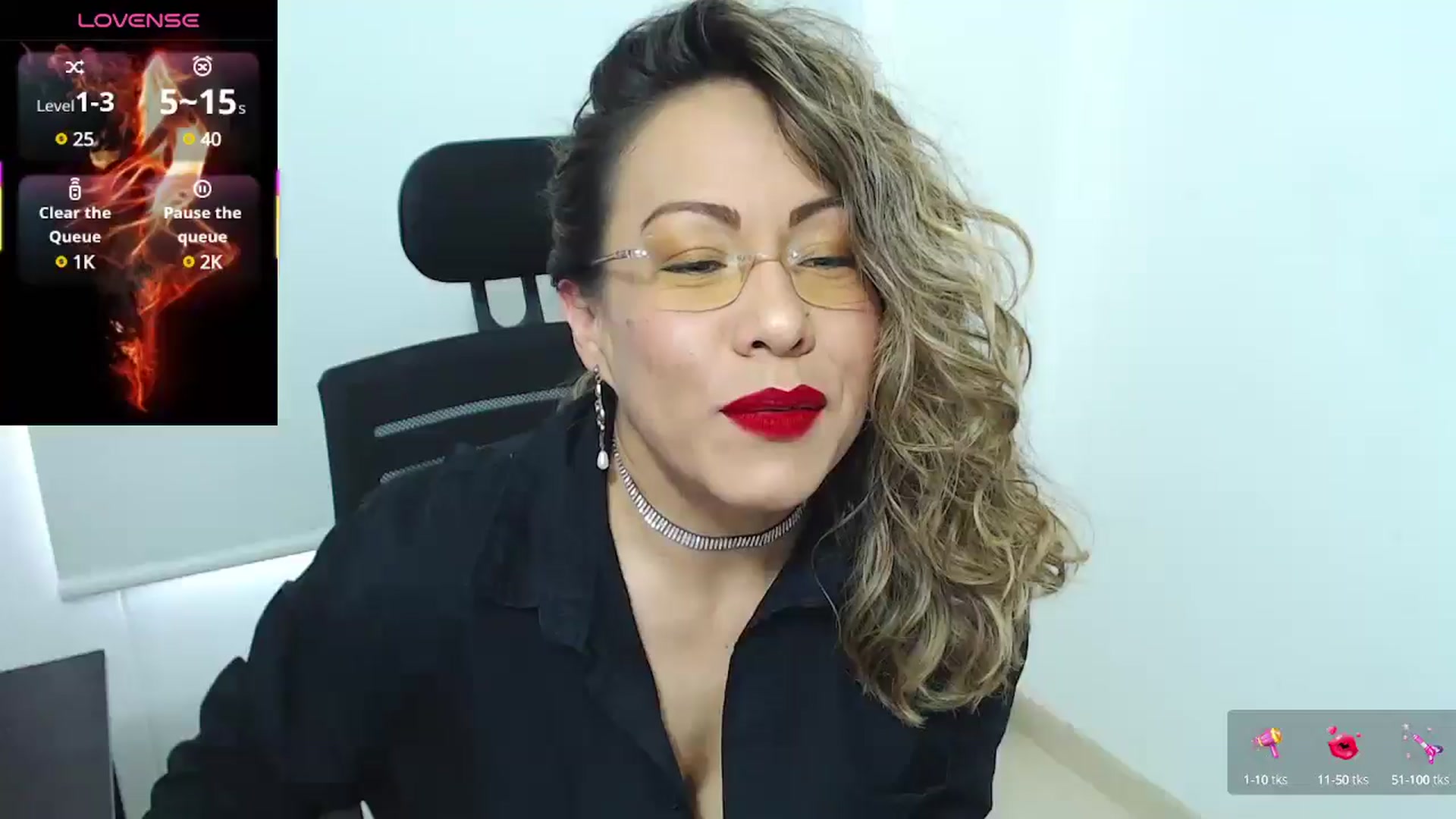 Gallery image thumbnail from office_secret's myfreecams stream on, 06/20/2025, 17:25 image 1 of 20