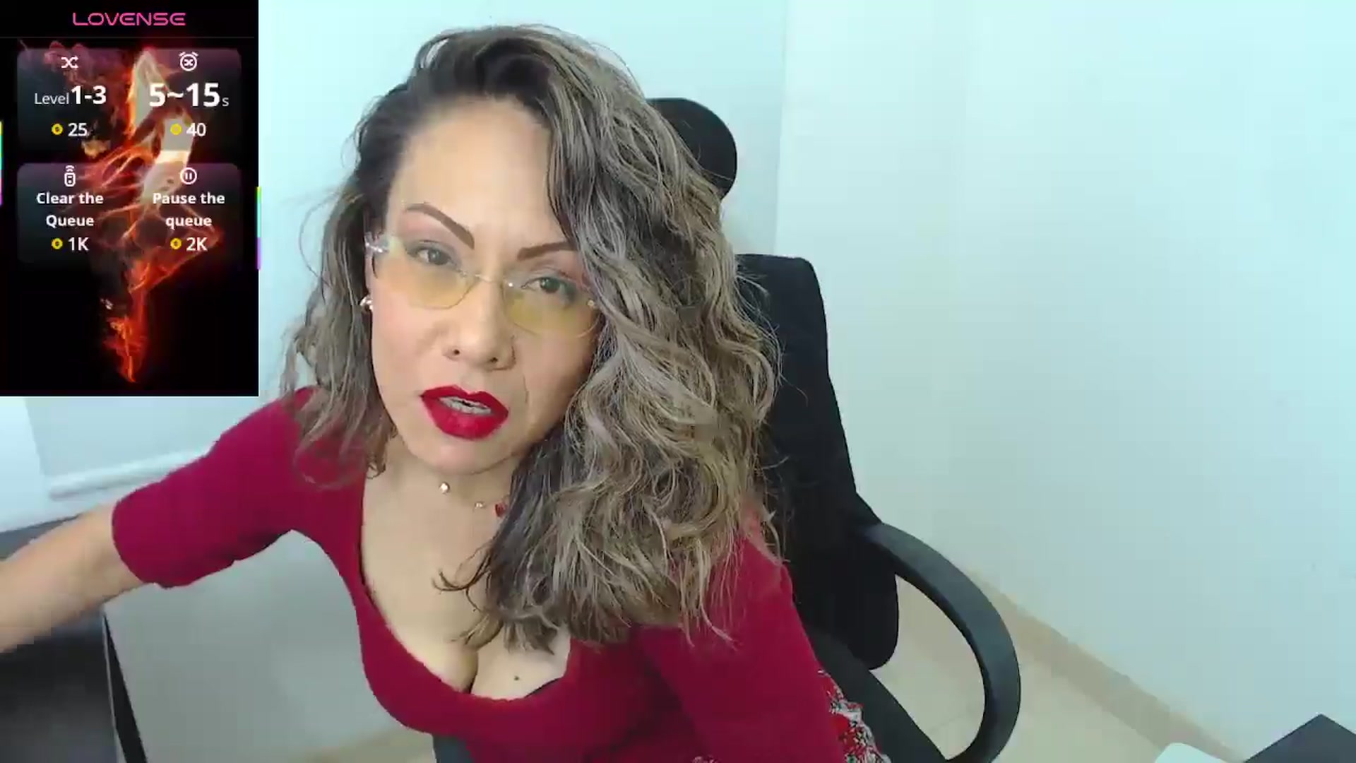 Gallery image thumbnail from office_secret's myfreecams stream on, 06/24/2025, 19:44 image 20 of 20