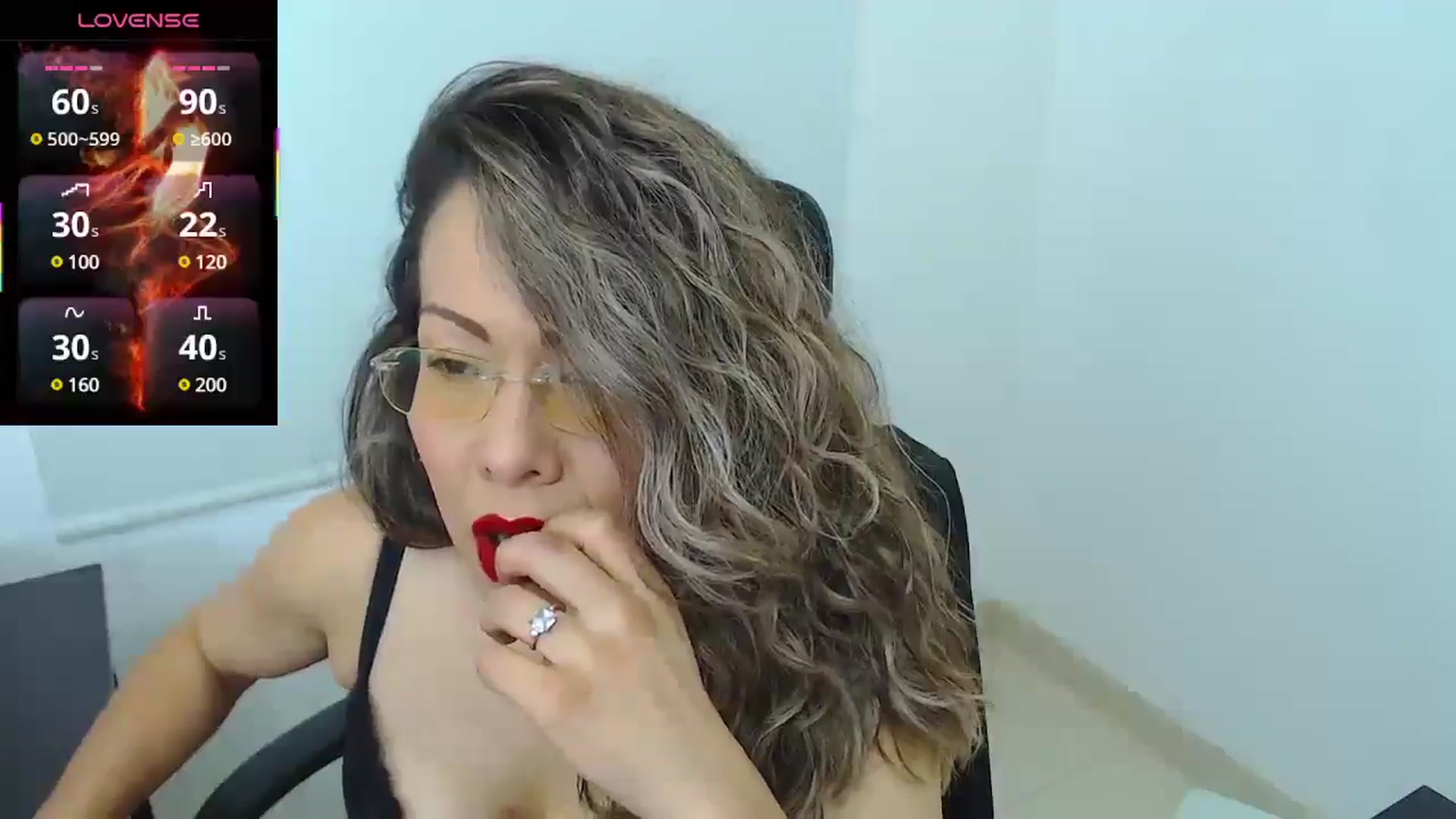Gallery image thumbnail from office_secret's myfreecams stream on, 06/26/2025, 18:48 image 13 of 20