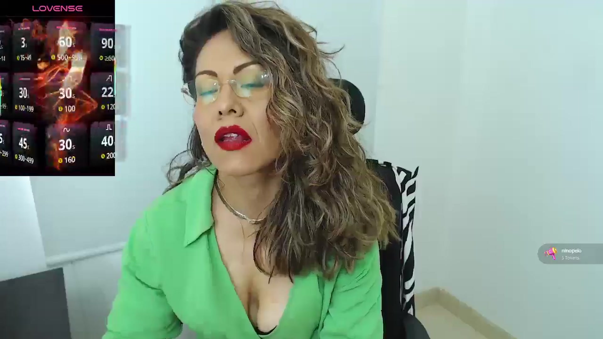 Gallery image thumbnail from office_secret's myfreecams stream on, 06/30/2025, 19:47 image 17 of 20
