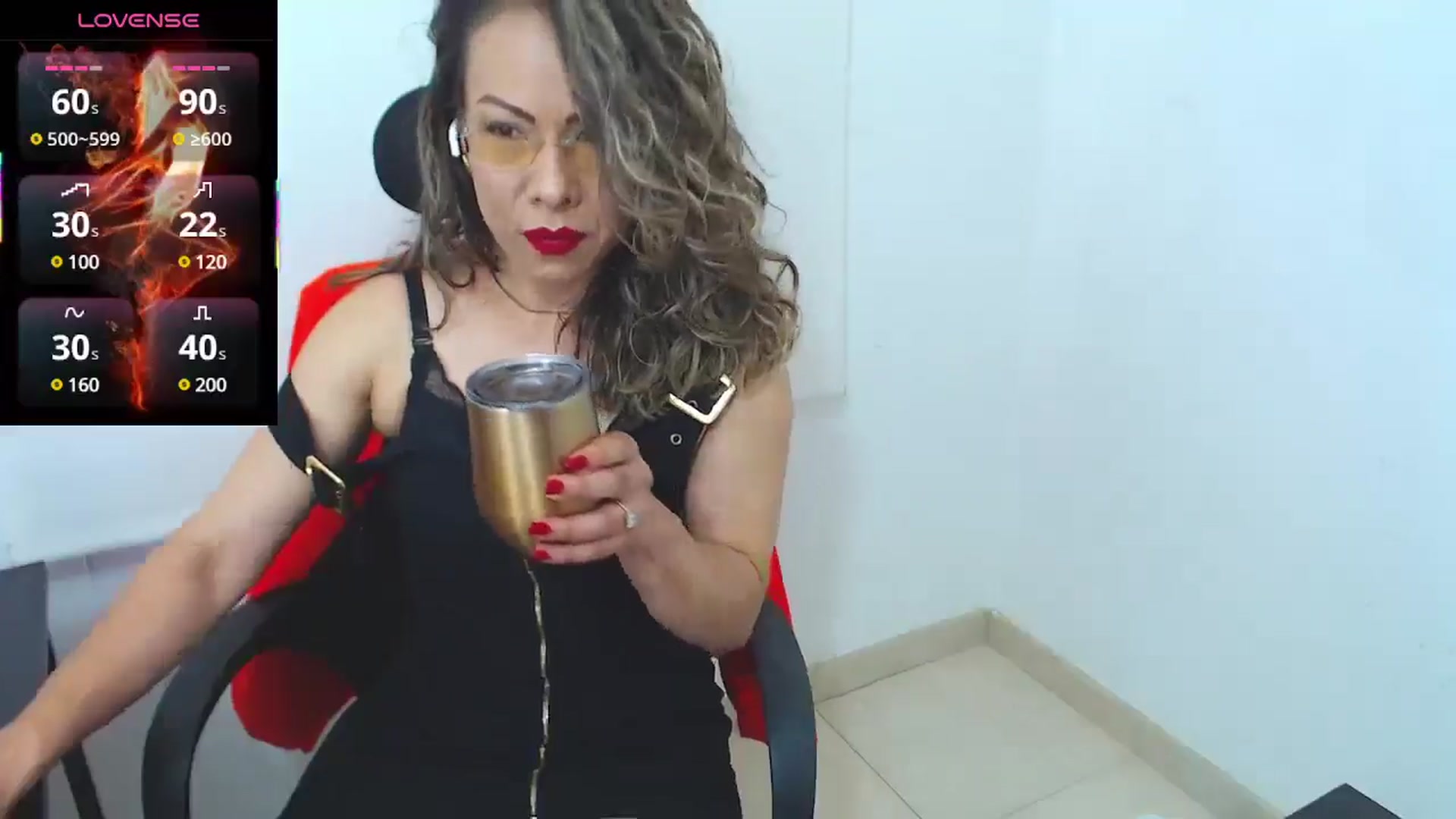Gallery image thumbnail from office_secret's myfreecams stream on, 07/01/2025, 17:31 image 4 of 20