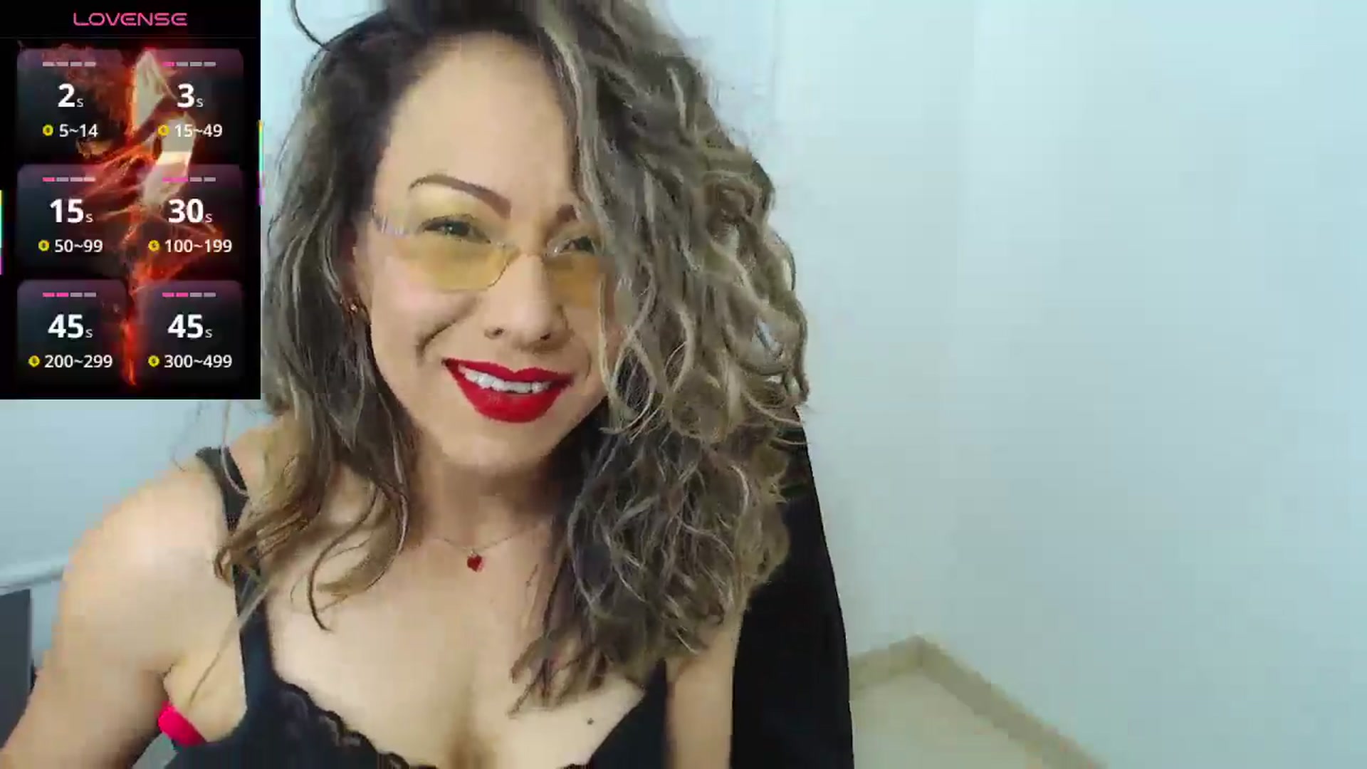 Gallery image thumbnail from office_secret's myfreecams stream on, 07/03/2025, 18:38 image 13 of 20