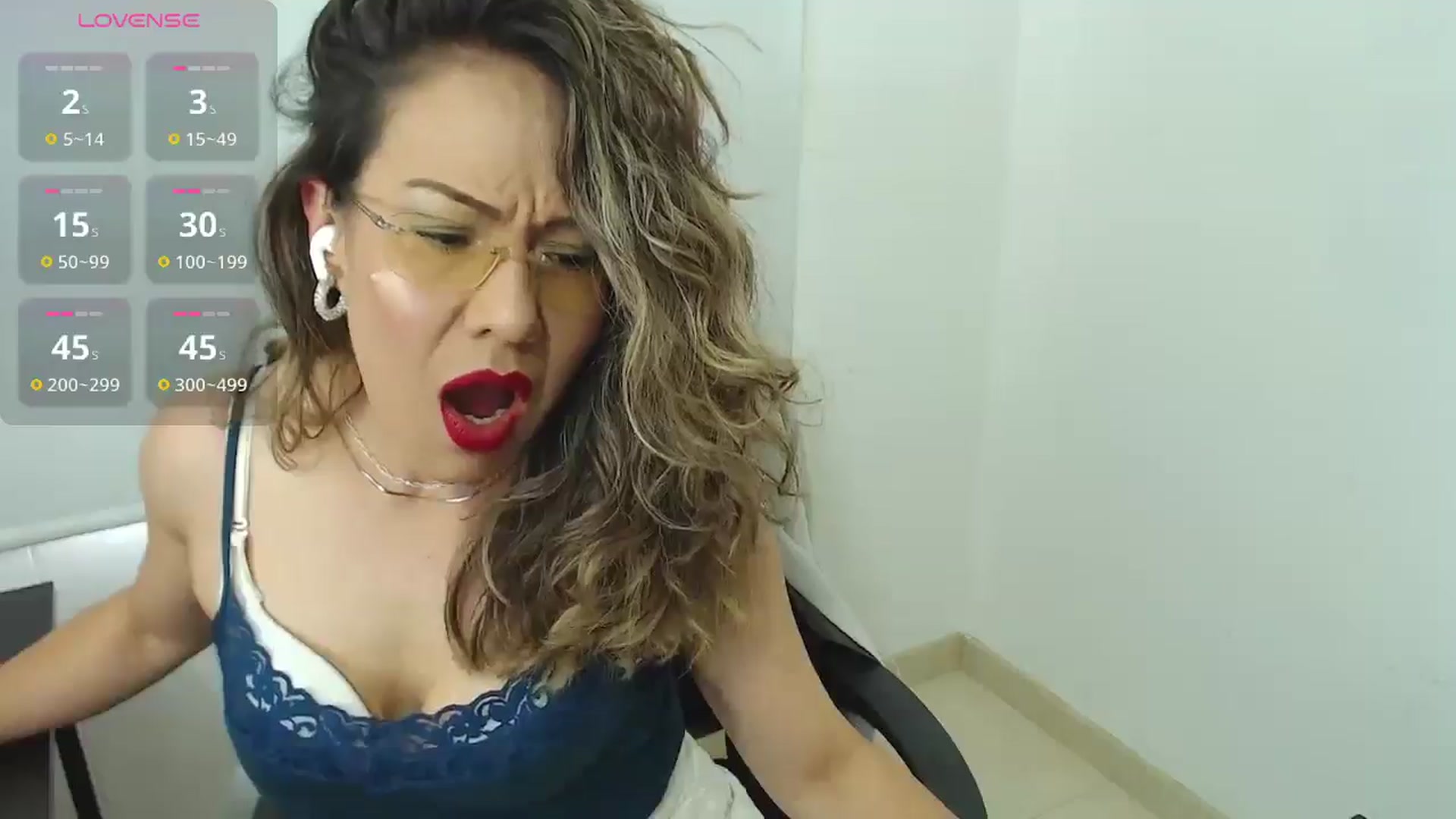 Gallery image thumbnail from office_secret's myfreecams stream on, 07/14/2025, 17:53 image 7 of 20