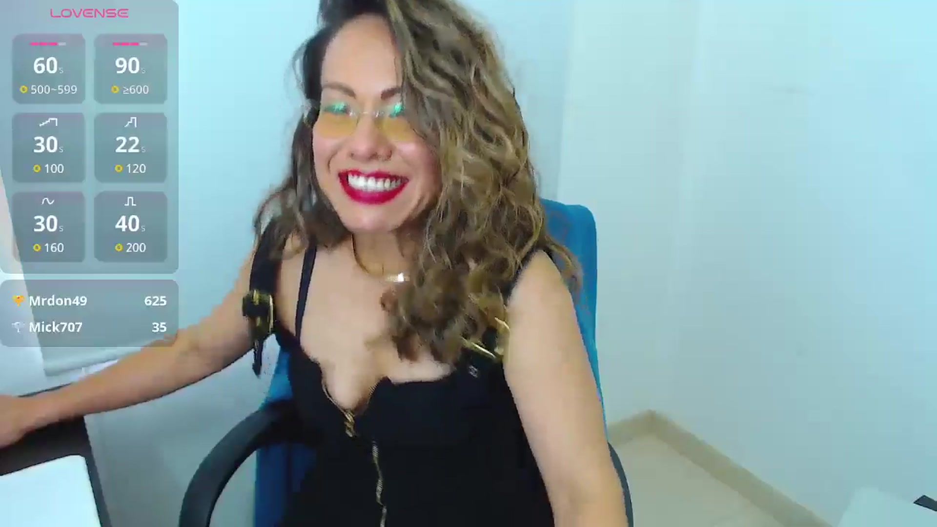 Gallery image thumbnail from office_secret's myfreecams stream on, 07/21/2025, 19:24 image 15 of 20