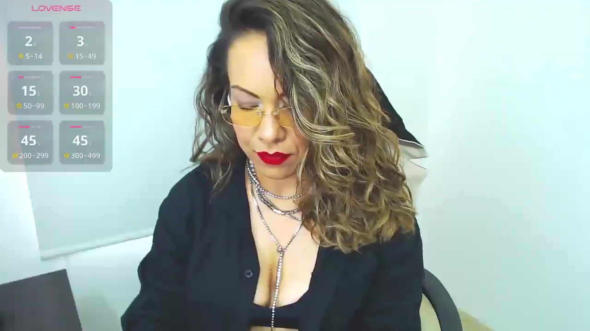 Gallery image thumbnail from office_secret's myfreecams stream on, 08/01/2025, 18:09 image 3 of 20