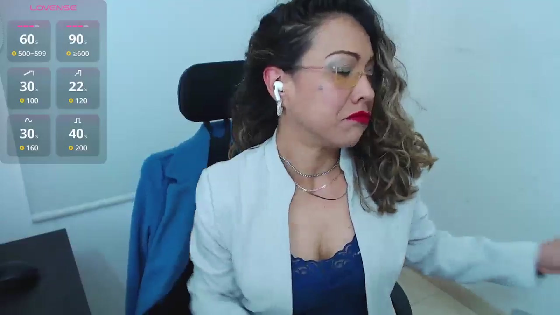 Gallery image thumbnail from office_secret's myfreecams stream on, 08/05/2025, 17:08 image 2 of 20