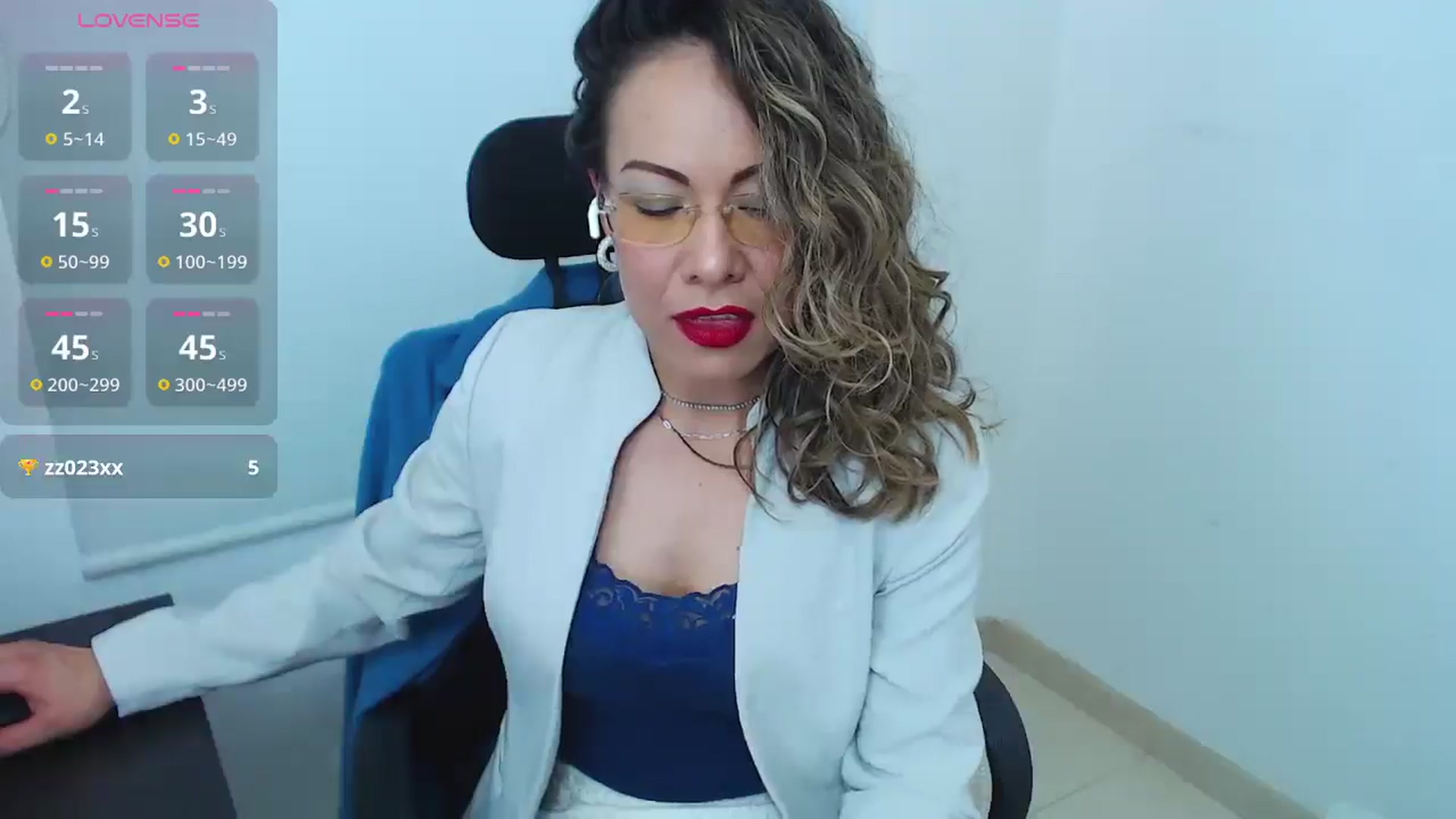 Gallery image thumbnail from office_secret's myfreecams stream on, 08/05/2025, 17:08 image 4 of 20