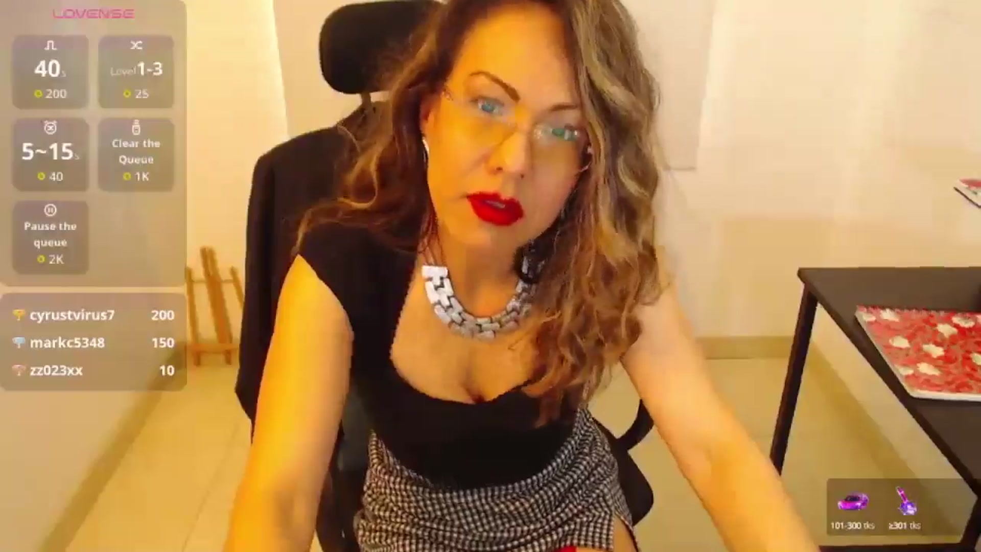 Gallery image thumbnail from office_secret's myfreecams stream on, 08/25/2025, 19:34 image 19 of 20
