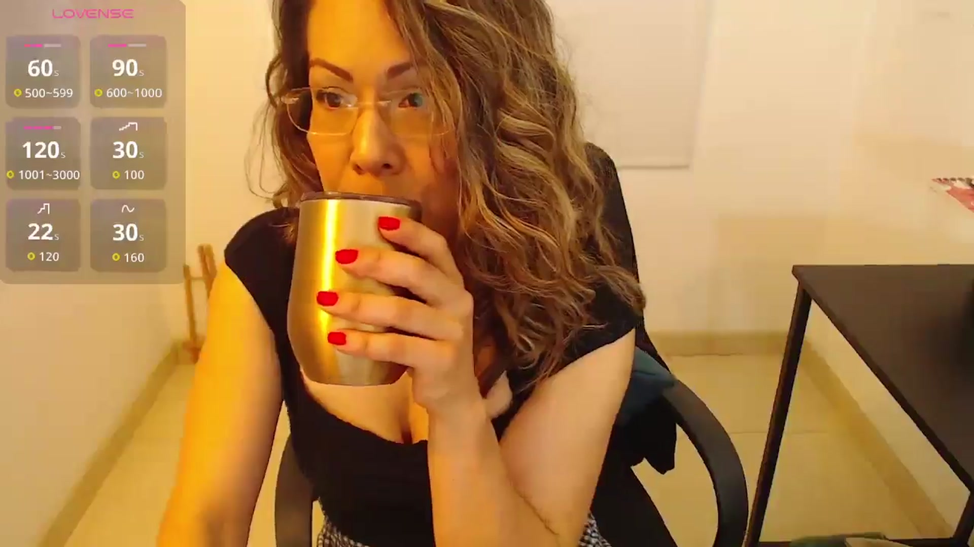 Gallery image thumbnail from office_secret's myfreecams stream on, 08/25/2025, 19:34 image 5 of 20