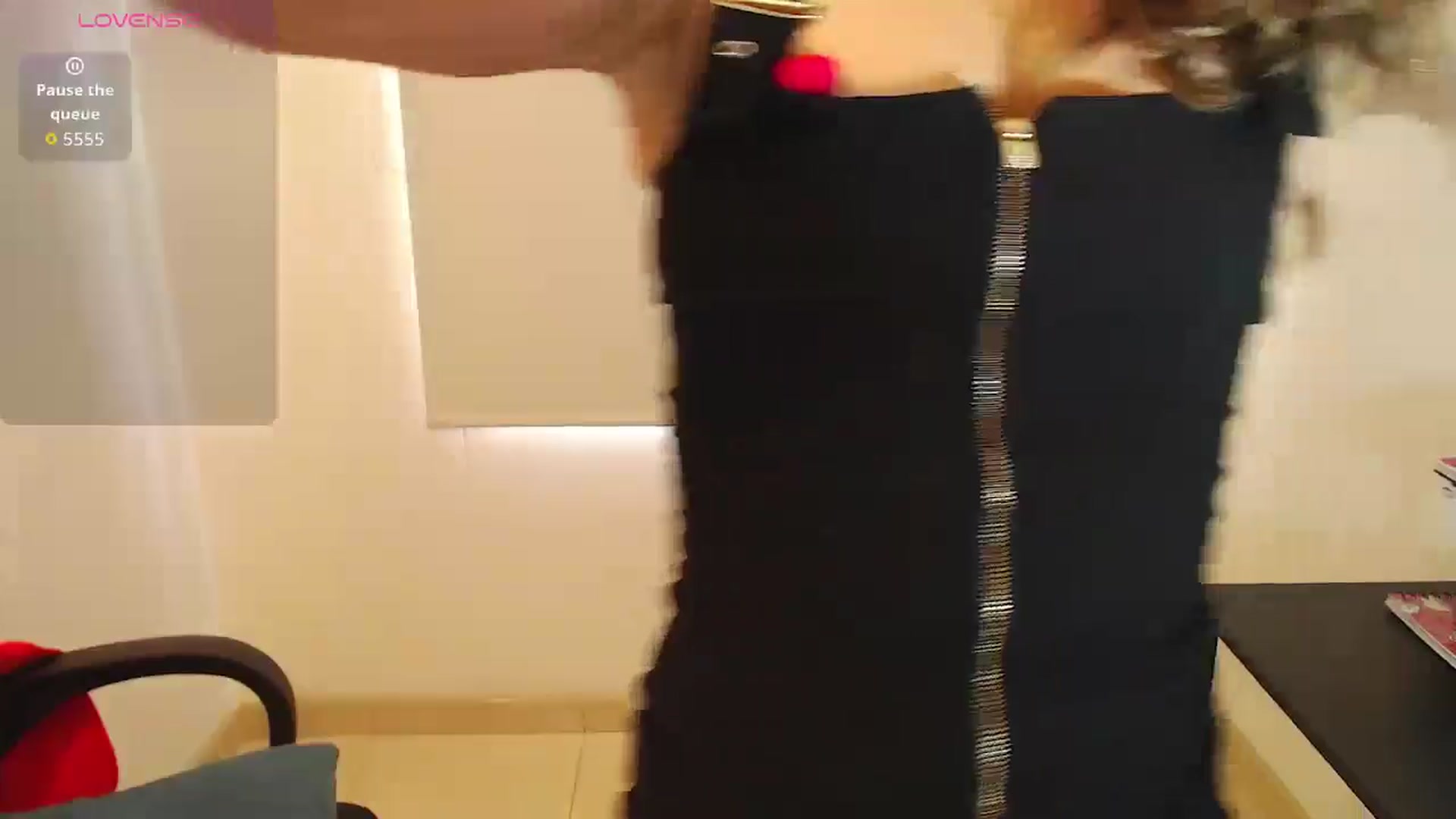 Gallery image thumbnail from office_secret's myfreecams stream on, 08/29/2025, 19:29 image 12 of 20