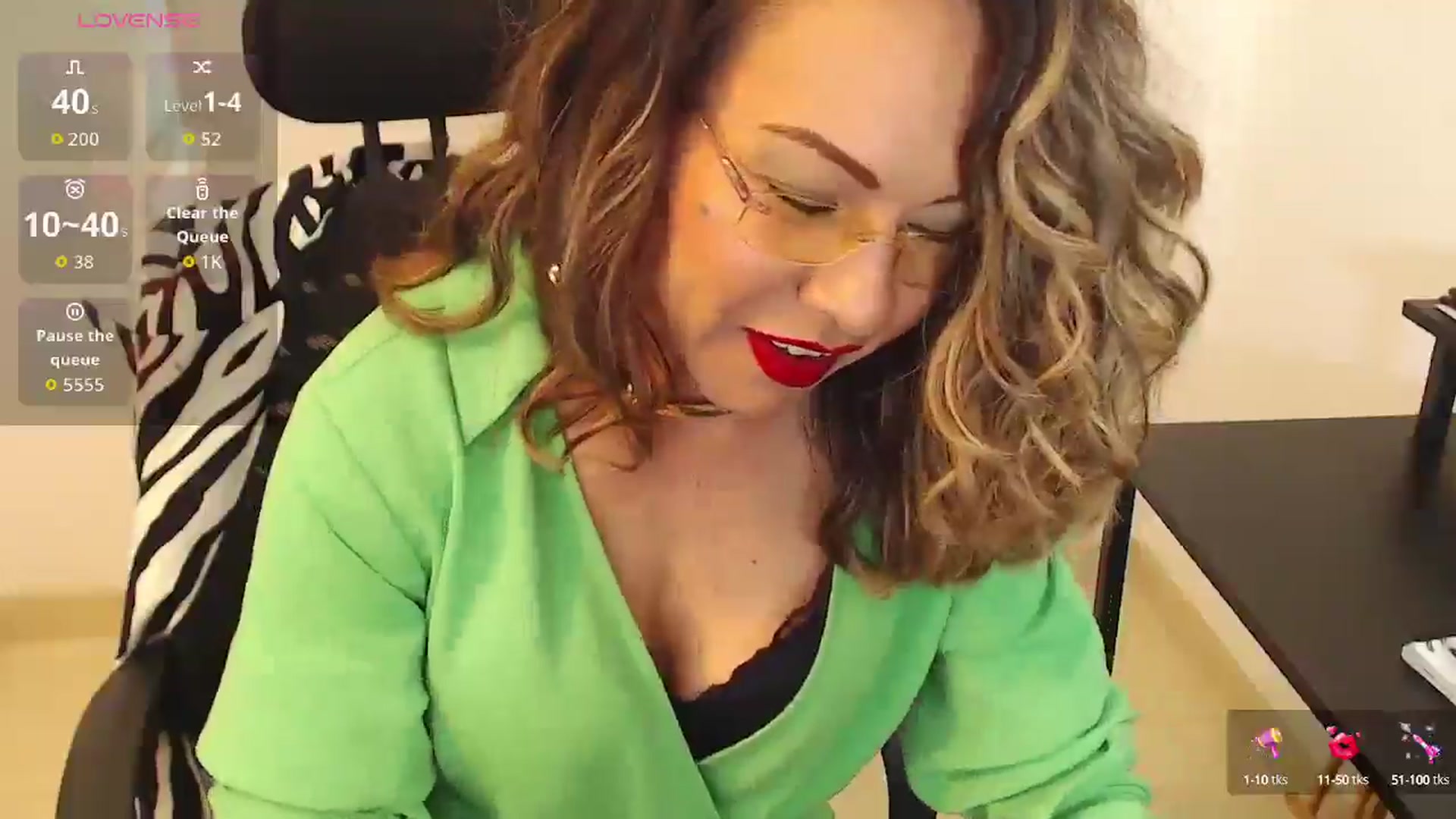 Gallery image thumbnail from office_secret's myfreecams stream on, 09/17/2025, 17:26 image 7 of 20