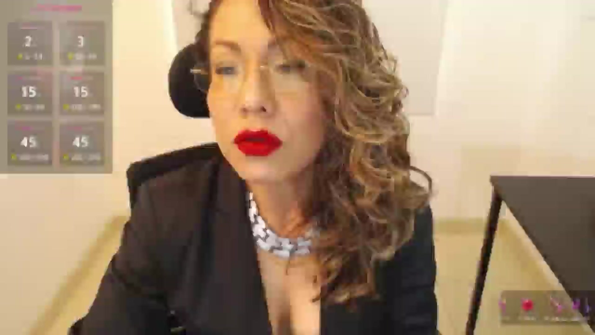 Gallery image thumbnail from office_secret's myfreecams stream on, 09/30/2025, 16:40 image 10 of 20