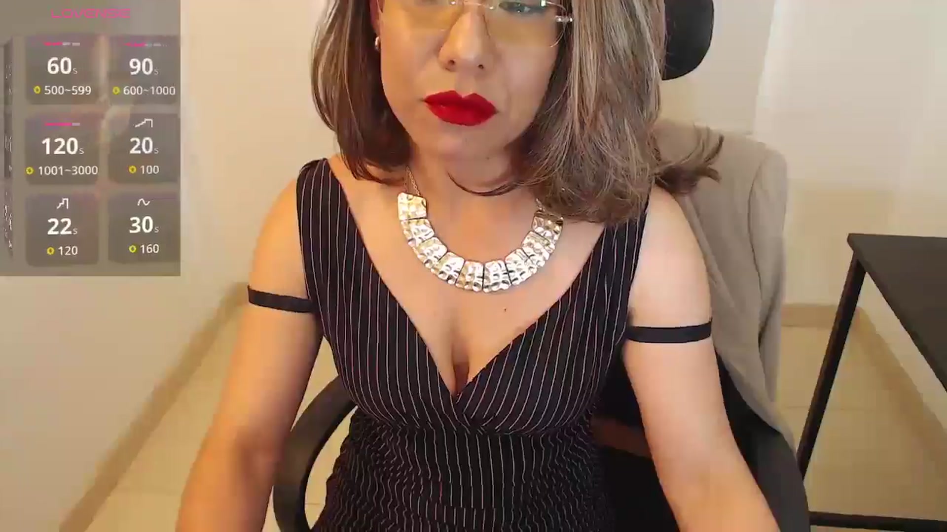 Gallery image thumbnail from office_secret's myfreecams stream on, 10/03/2025, 17:32 image 17 of 20