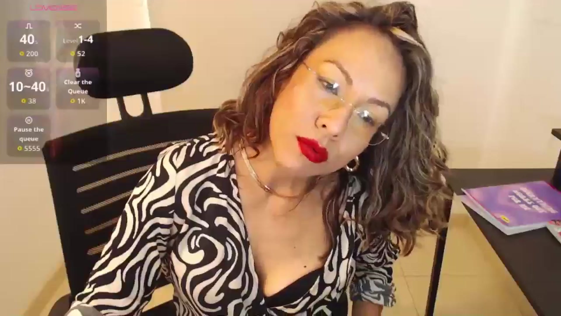 Gallery image thumbnail from office_secret's myfreecams stream on, 10/29/2025, 18:42 image 8 of 20