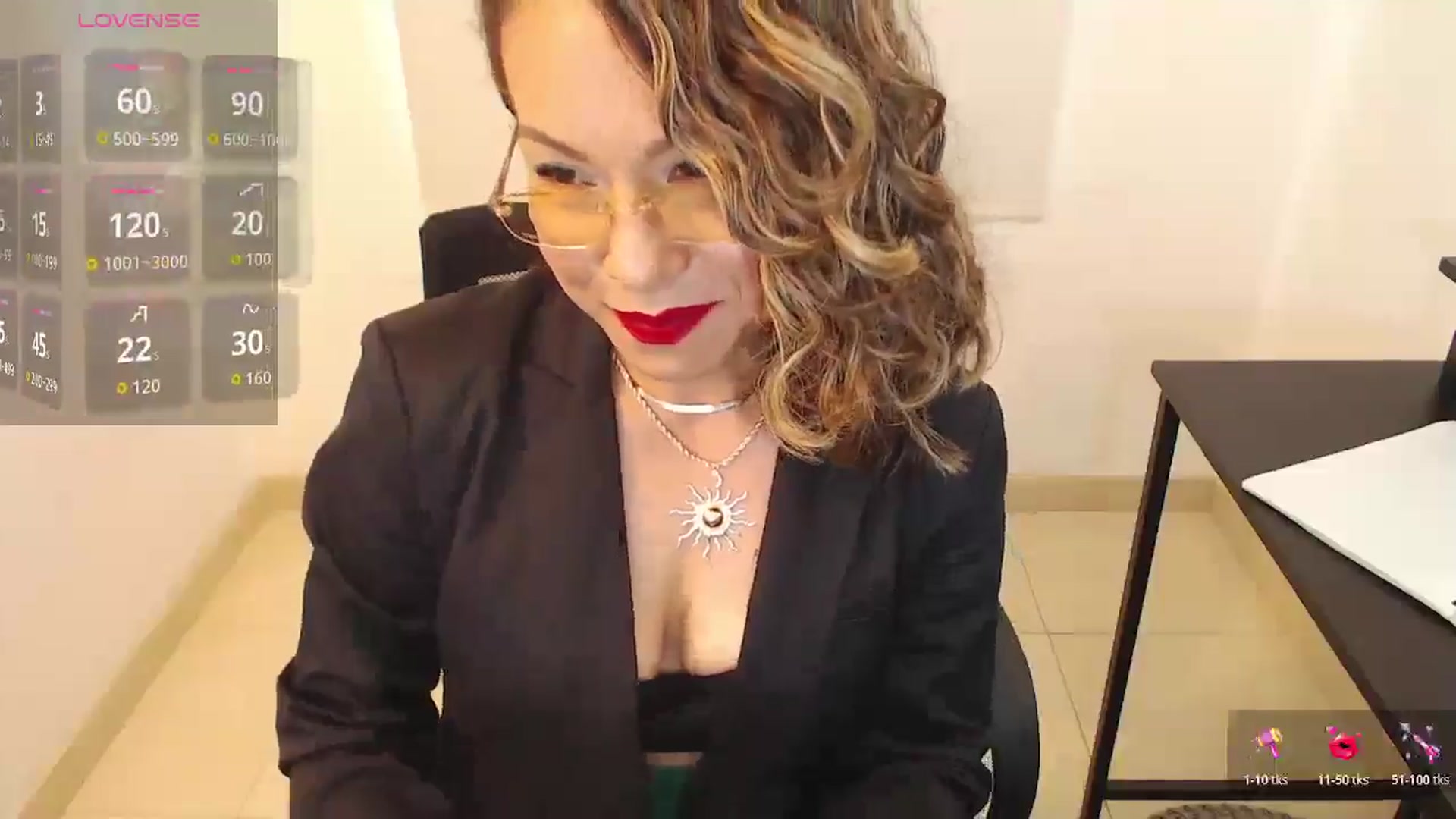 Gallery image thumbnail from office_secret's myfreecams stream on, 11/04/2025, 17:00 image 2 of 20