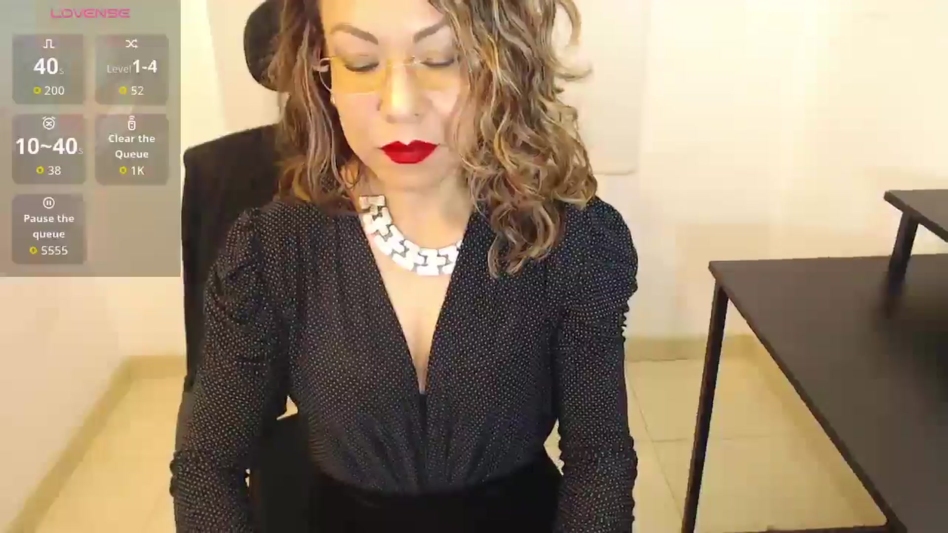Gallery image thumbnail from office_secret's myfreecams stream on, 11/11/2025, 17:46 image 6 of 20