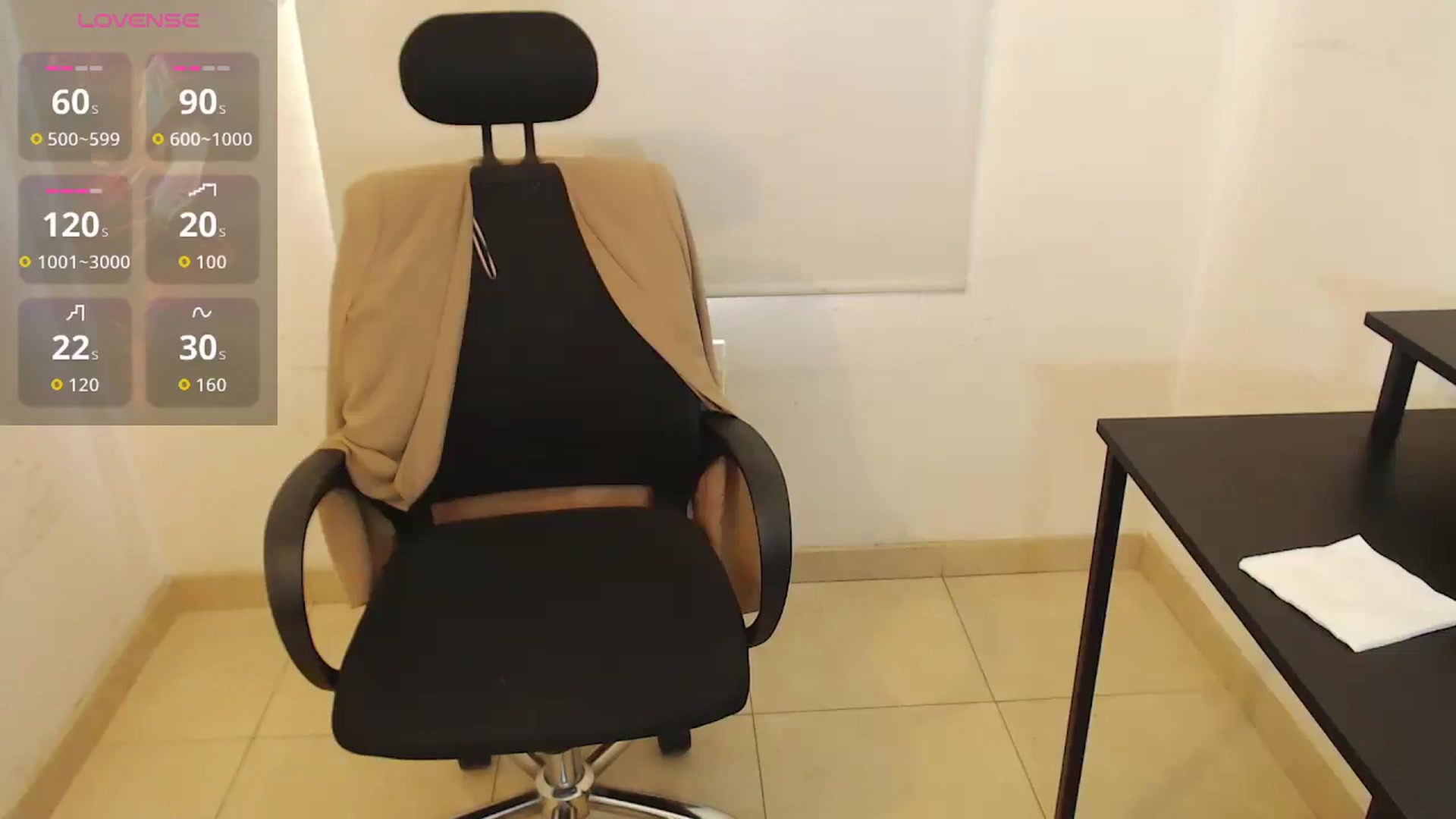 Gallery image thumbnail from office_secret's myfreecams stream on, 11/13/2025, 18:05 image 17 of 20