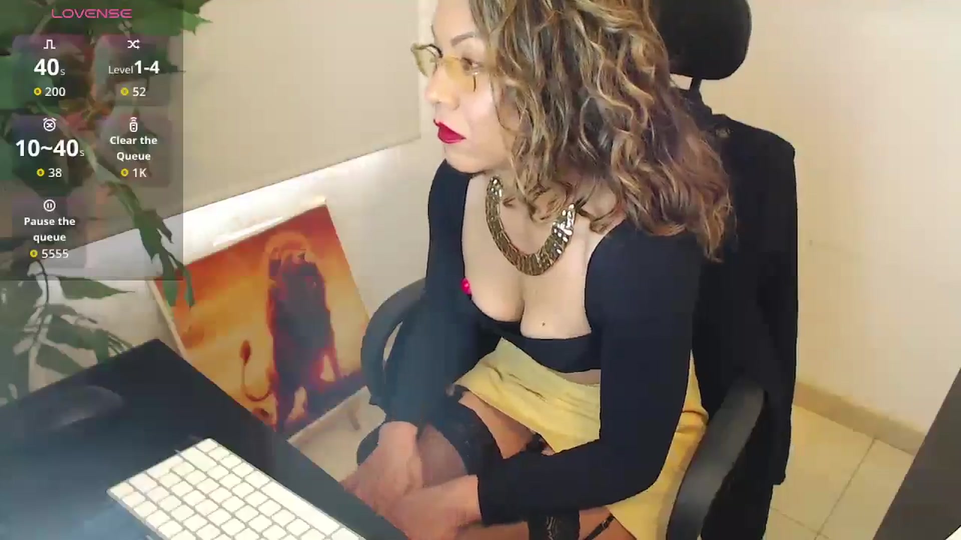 Gallery image thumbnail from office_secret's myfreecams stream on, 12/01/2025, 18:42 image 10 of 20