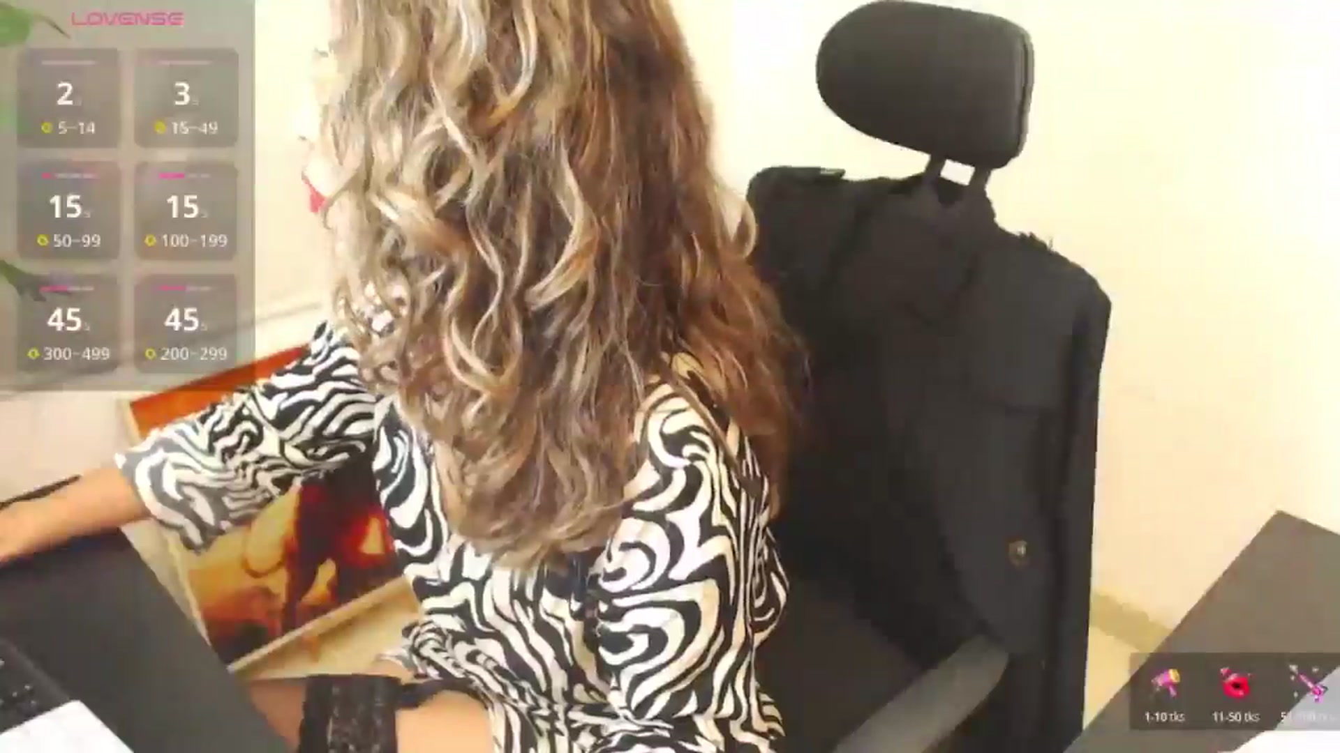 Gallery image thumbnail from office_secret's myfreecams stream on, 01/13/2026, 20:16 image 2 of 20