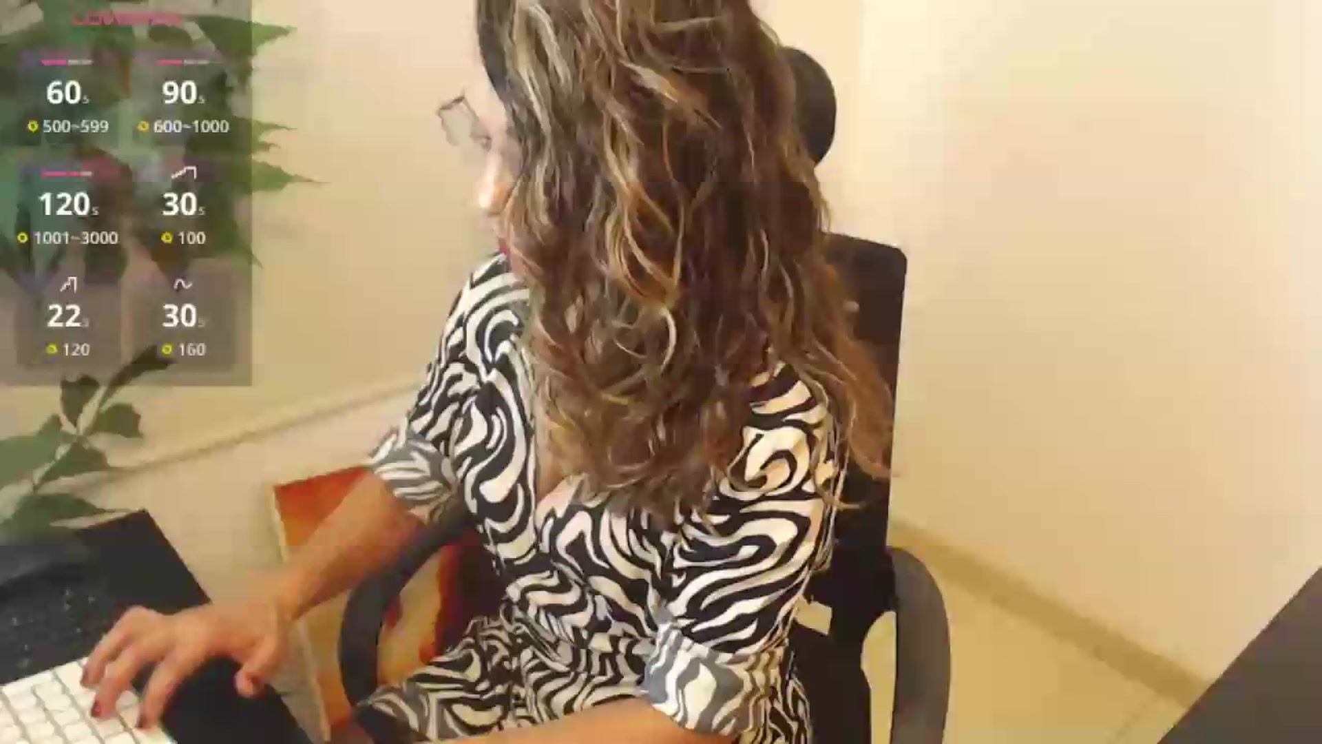 Gallery image thumbnail from office_secret's myfreecams stream on, 05/11/2026, 17:50 image 1 of 20