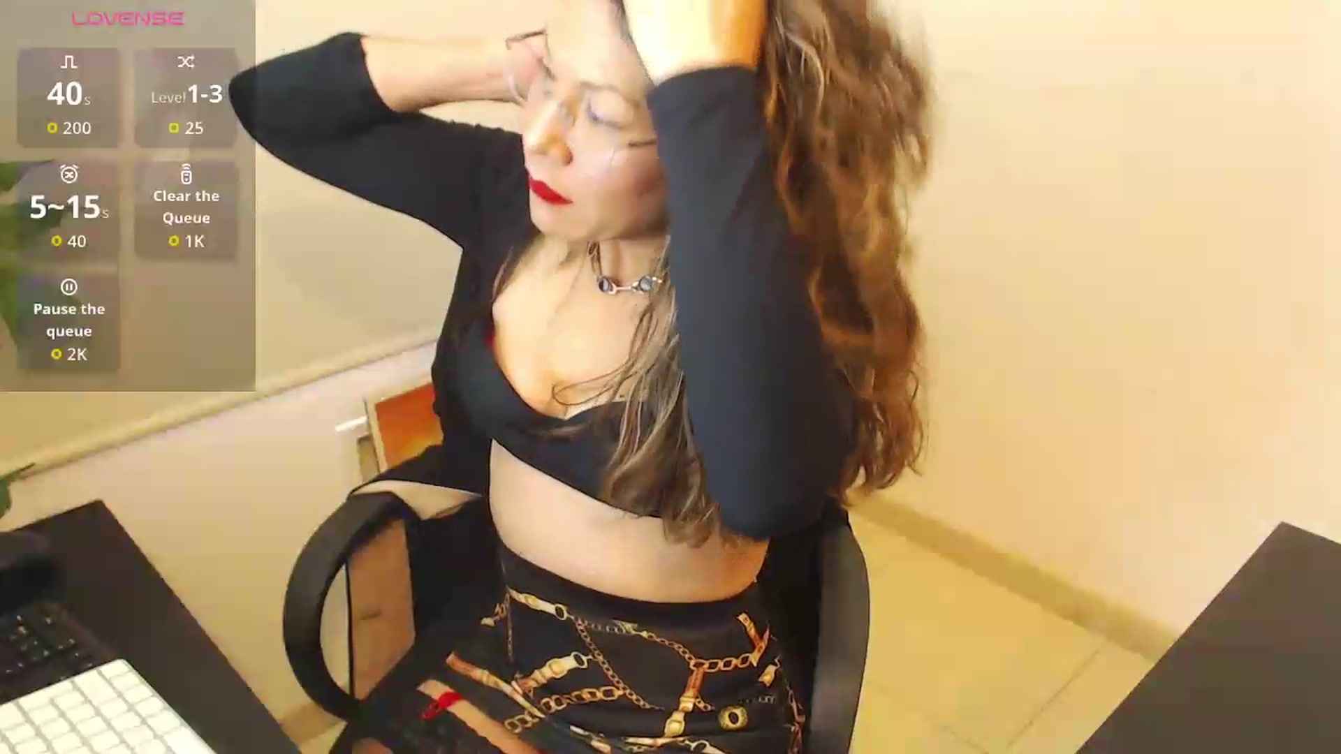 Gallery image thumbnail from office_secret's myfreecams stream on, 06/19/2026, 17:46 image 13 of 20