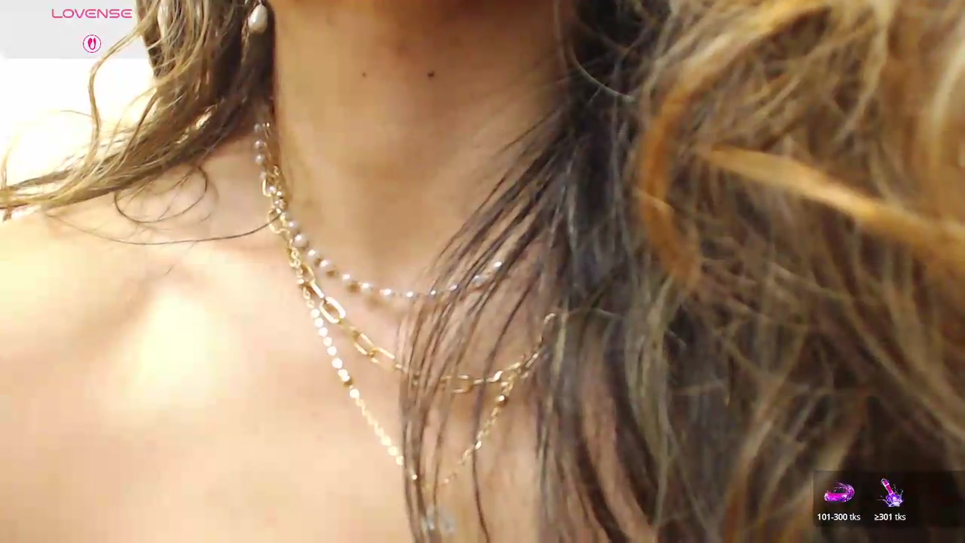 Gallery image thumbnail from office_secret's myfreecams stream on, 06/25/2026, 19:40 image 16 of 20