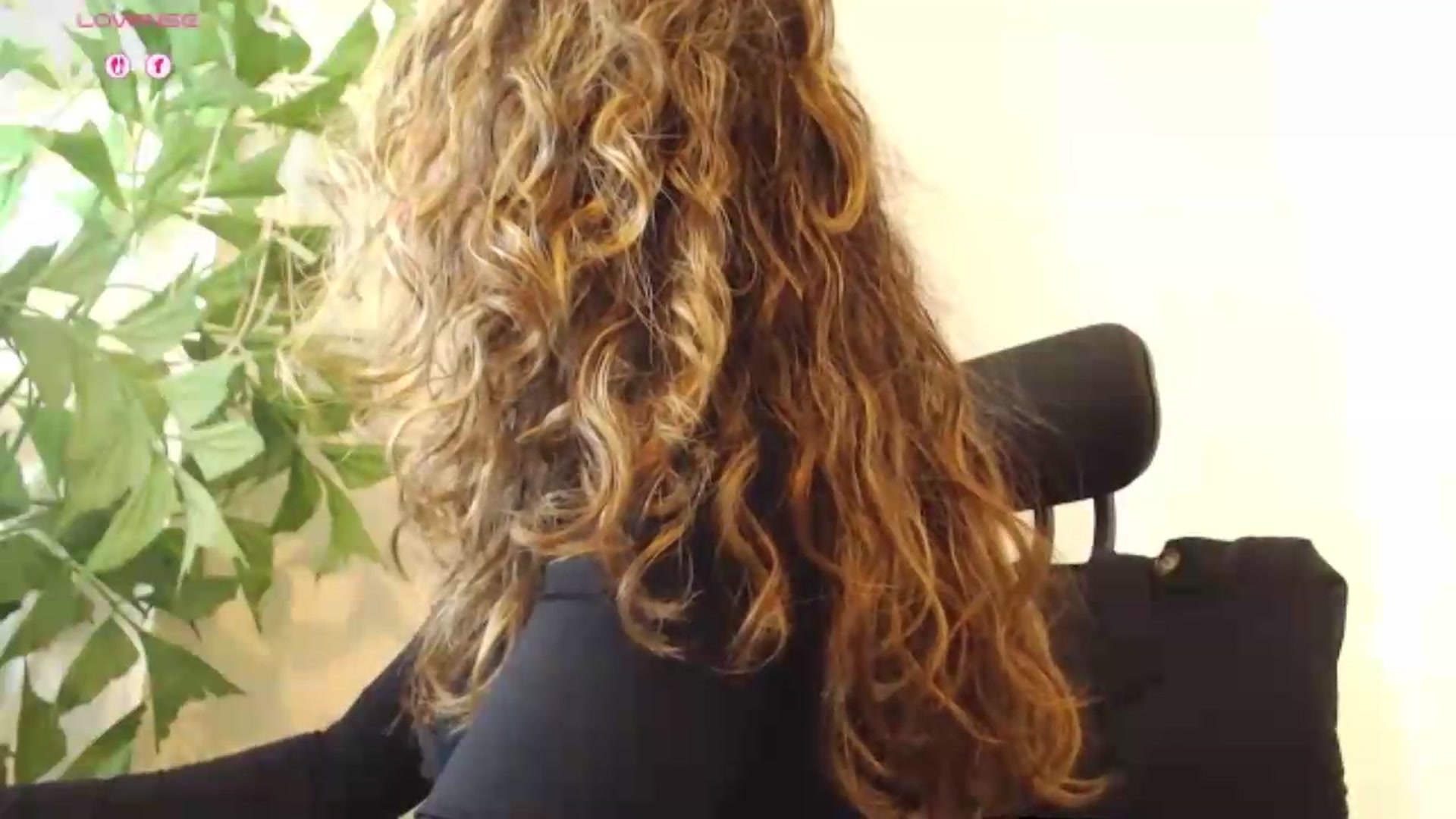Gallery image thumbnail from office_secret's myfreecams stream on, 06/30/2026, 17:22 image 14 of 20