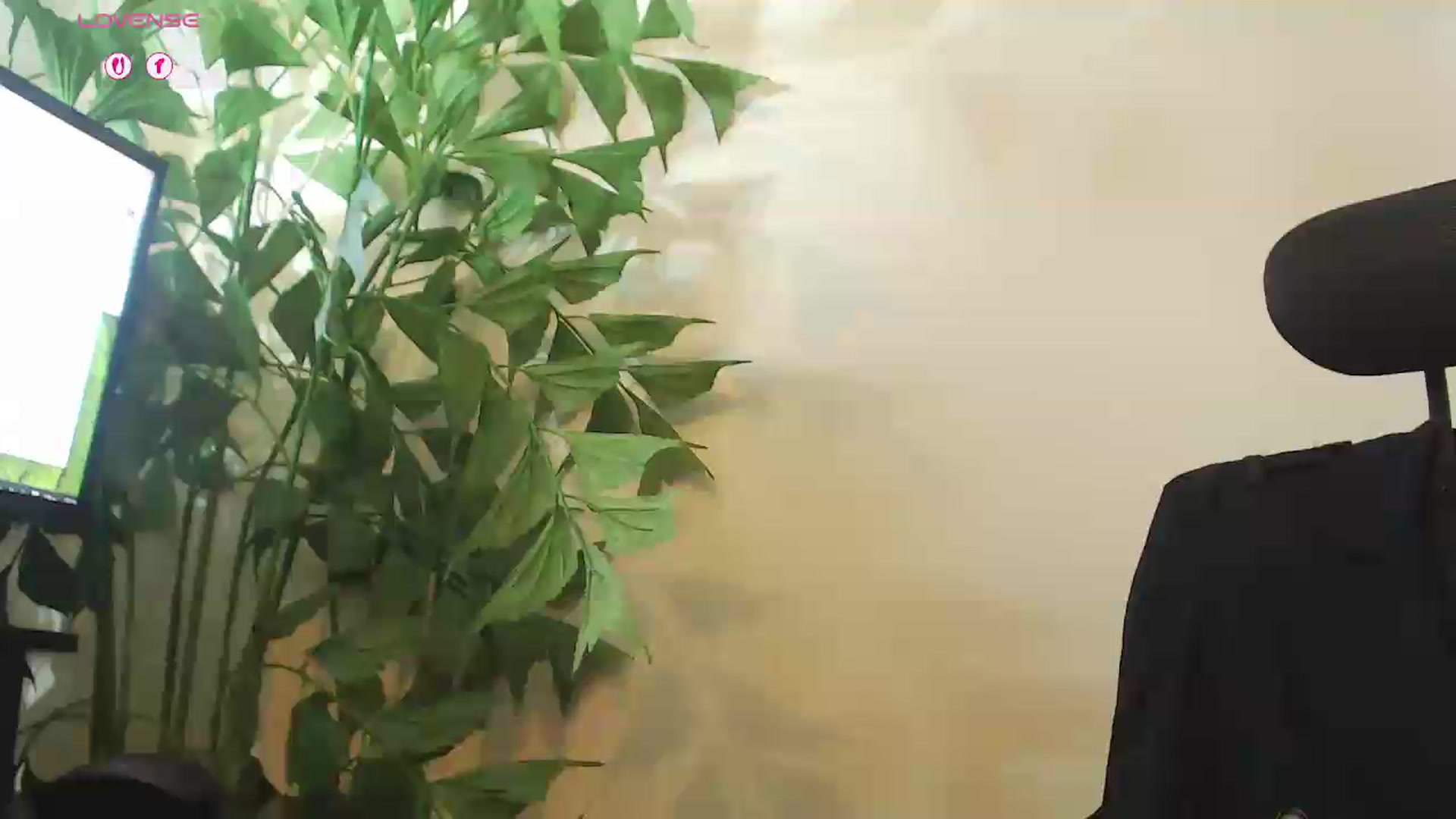 Gallery image thumbnail from office_secret's myfreecams stream on, 07/13/2026, 17:58 image 1 of 20