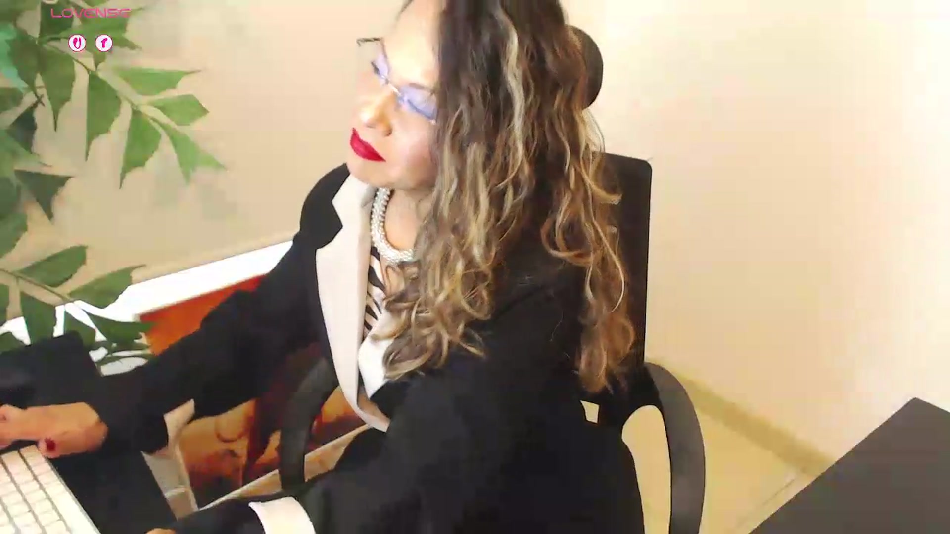 Gallery image thumbnail from office_secret's myfreecams stream on, 08/03/2026, 17:29 image 4 of 20