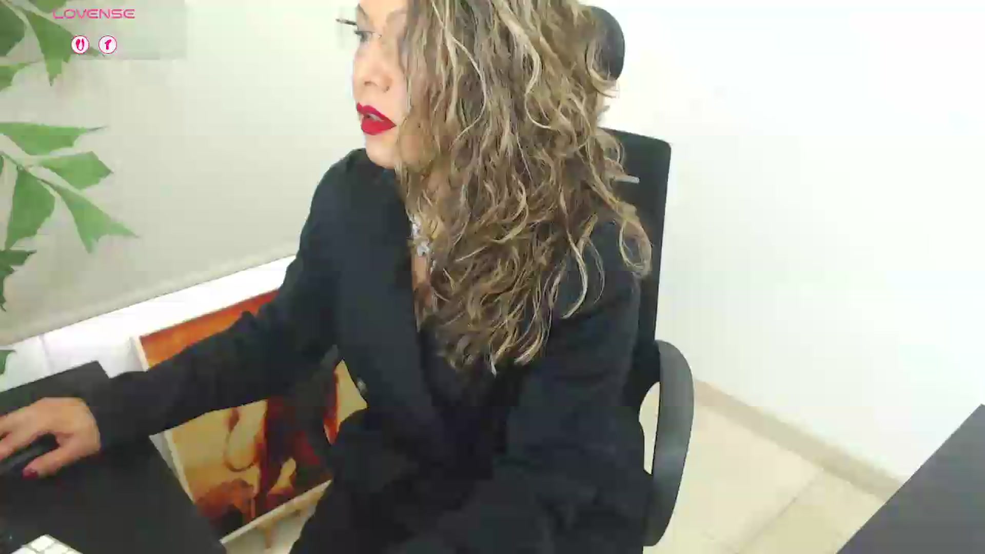 Gallery image thumbnail from office_secret's myfreecams stream on, 08/14/2026, 17:30 image 1 of 20