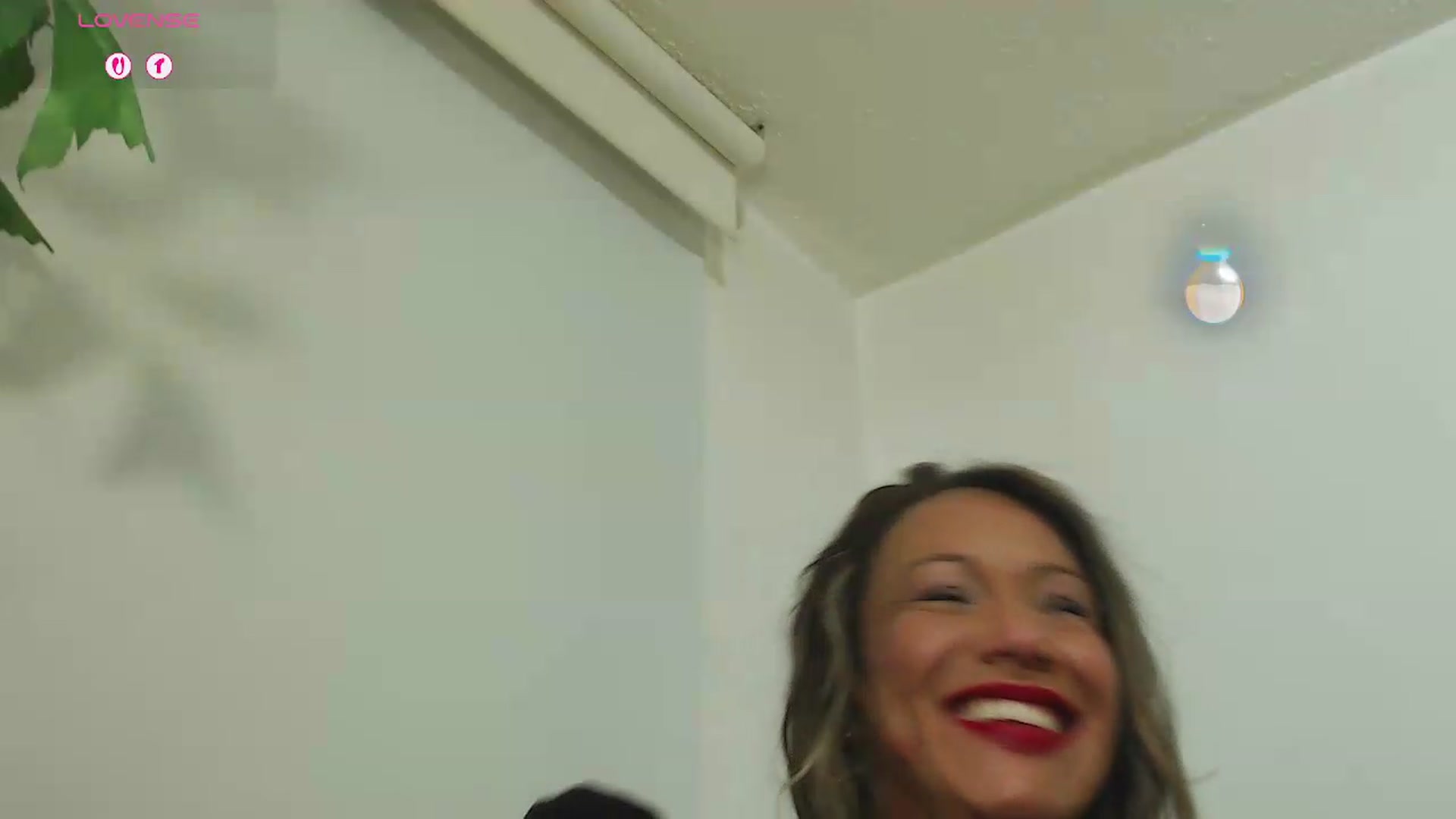 Gallery image thumbnail from office_secret's myfreecams stream on, 08/14/2026, 18:32 image 7 of 20