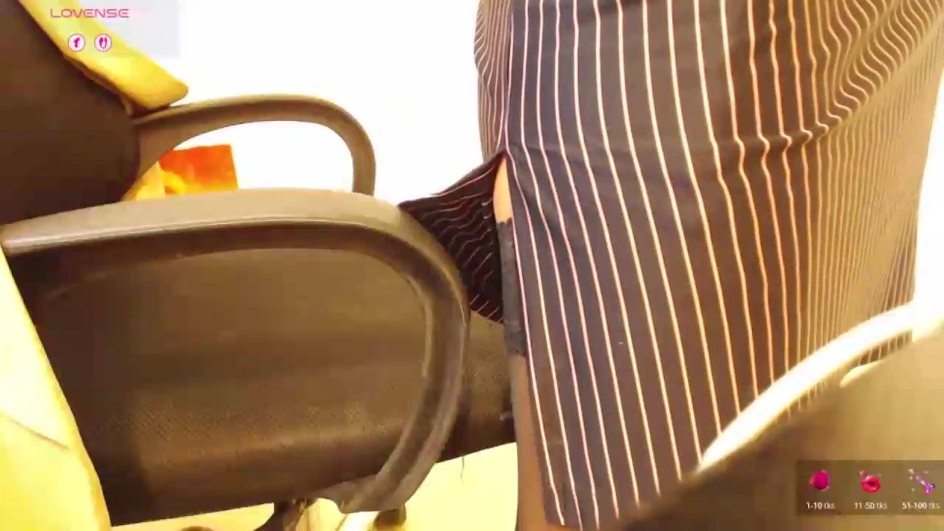 Gallery image thumbnail from office_secret's myfreecams stream on, 08/24/2026, 19:25 image 13 of 20