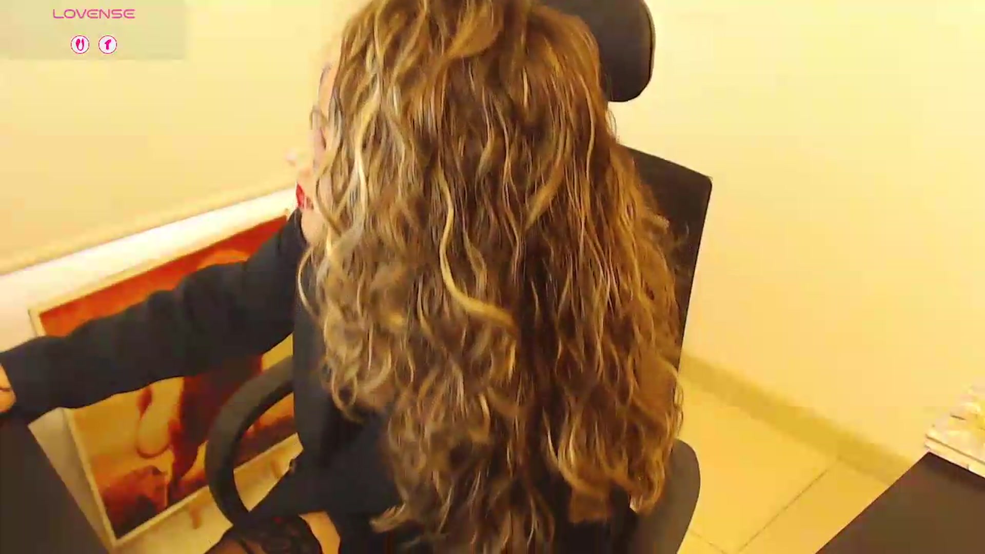 Gallery image thumbnail from office_secret's myfreecams stream on, 08/27/2026, 17:33 image 5 of 20