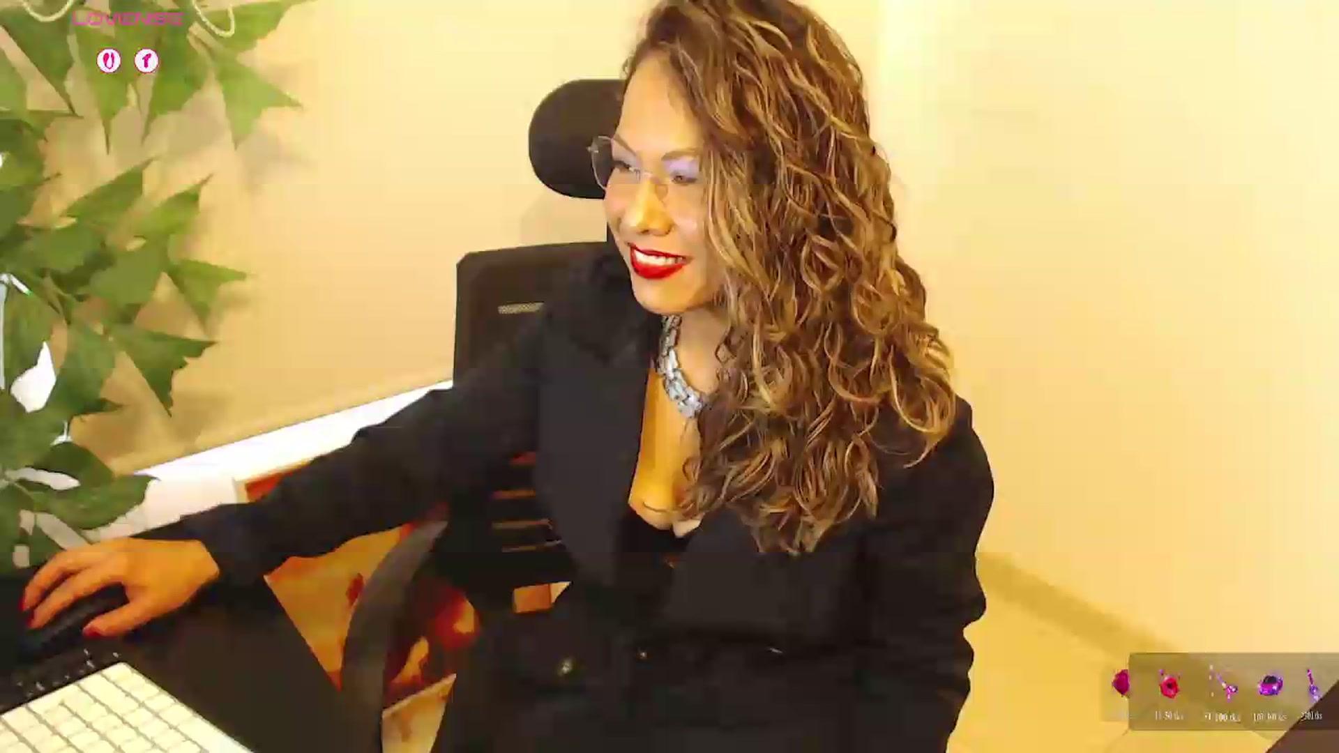 Gallery image thumbnail from office_secret's myfreecams stream on, 08/28/2026, 17:39 image 1 of 20