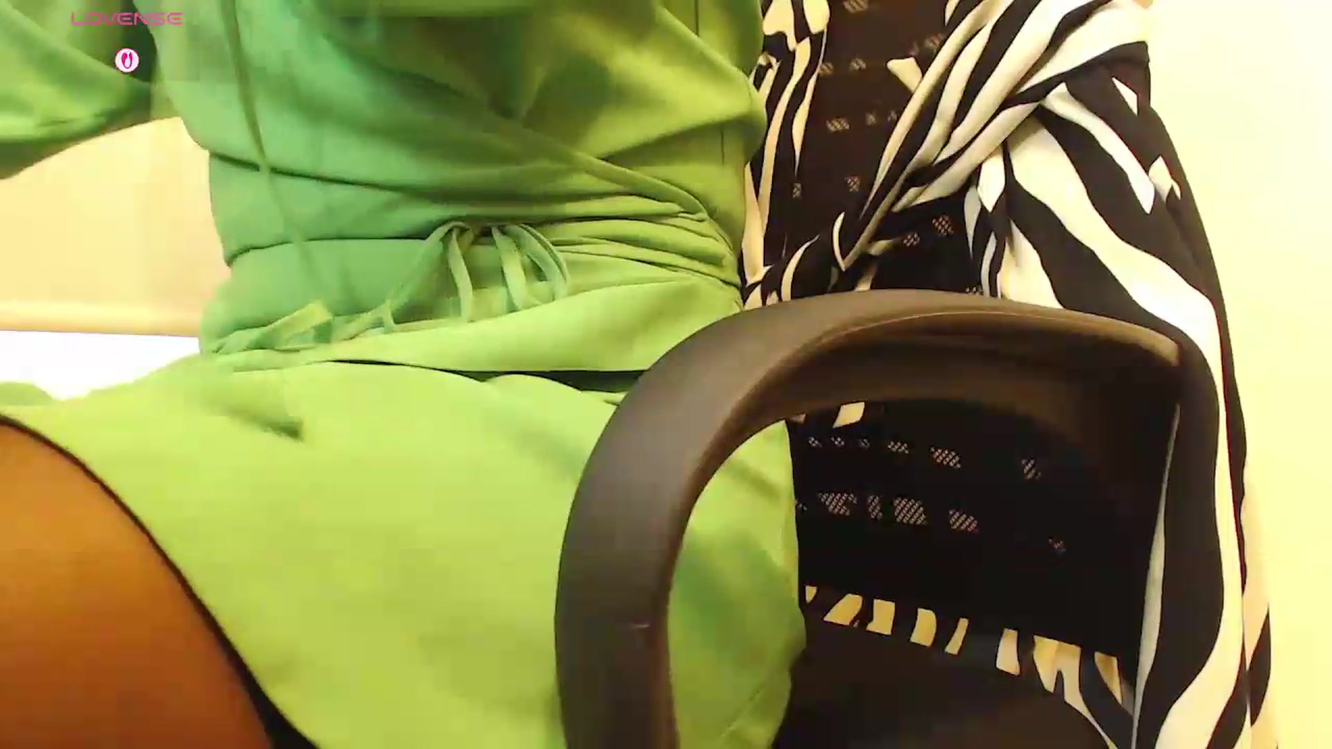 Gallery image thumbnail from office_secret's myfreecams stream on, 08/31/2026, 18:40 image 3 of 20