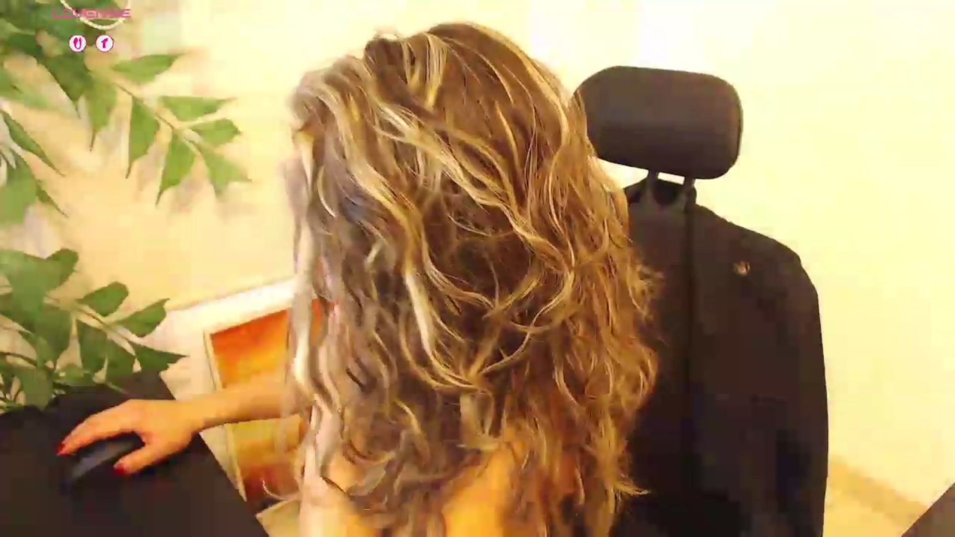 Gallery image thumbnail from office_secret's myfreecams stream on, 09/03/2026, 17:44 image 9 of 20