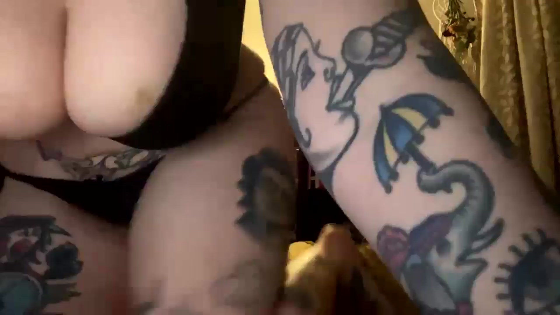 Gallery image thumbnail from oh_lola's myfreecams stream on, 06/03/2024, 10:40 image 6 of 20