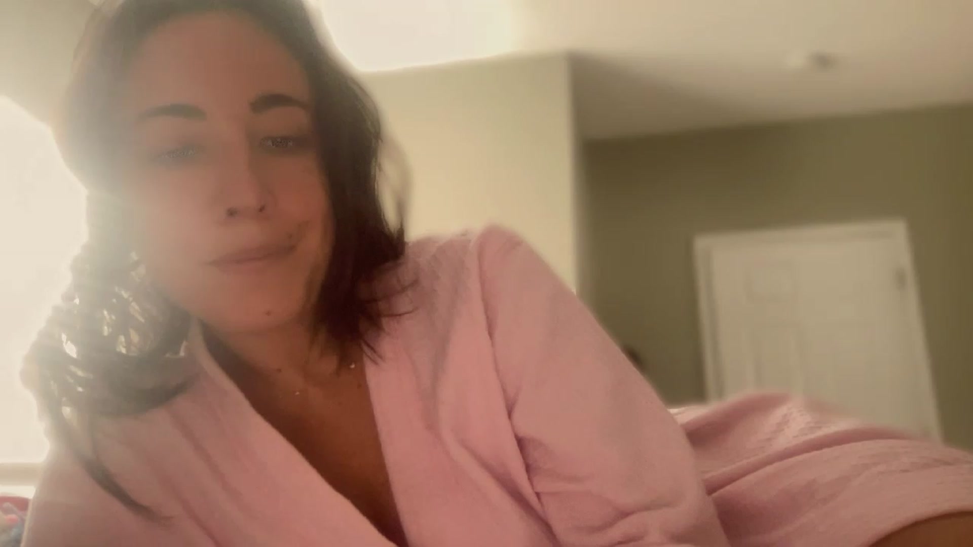 Gallery image thumbnail from olivia_virgo's myfreecams stream on, 12/08/2022, 17:44 image 15 of 20