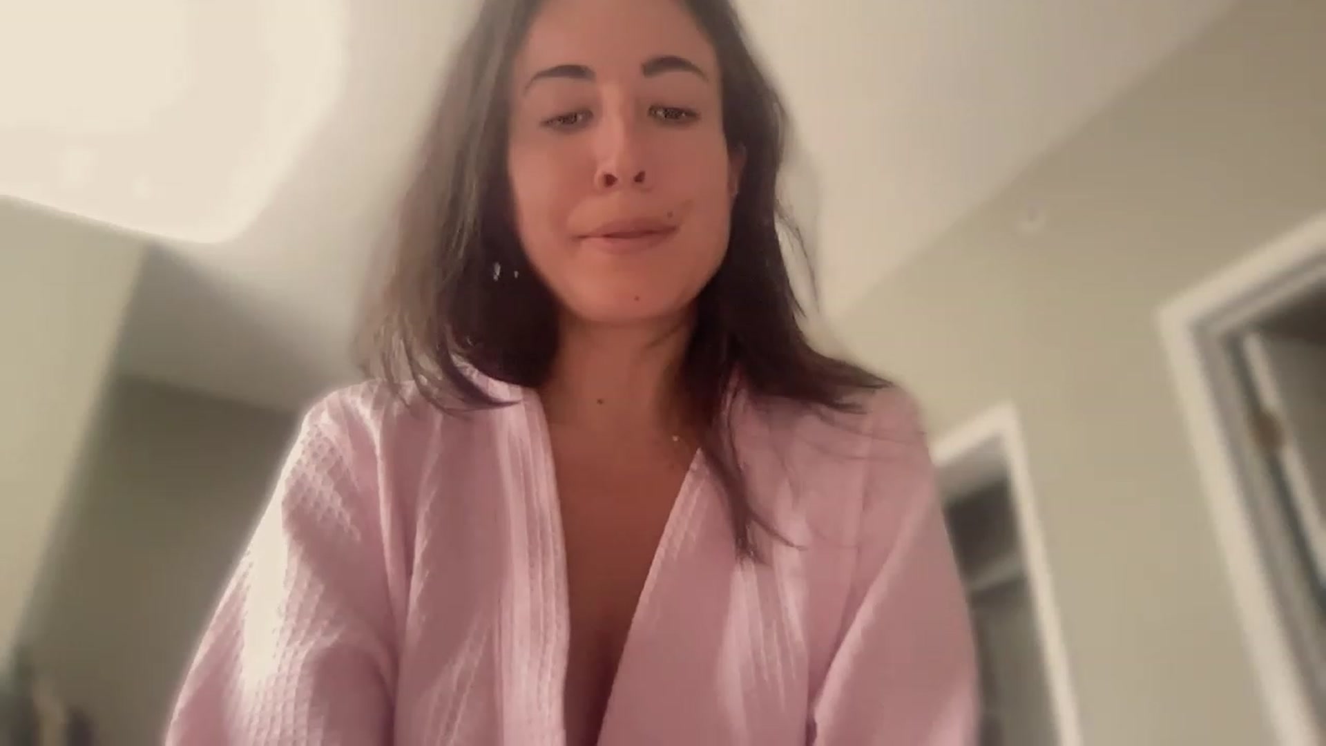 Gallery image thumbnail from olivia_virgo's myfreecams stream on, 12/08/2022, 17:44 image 5 of 20