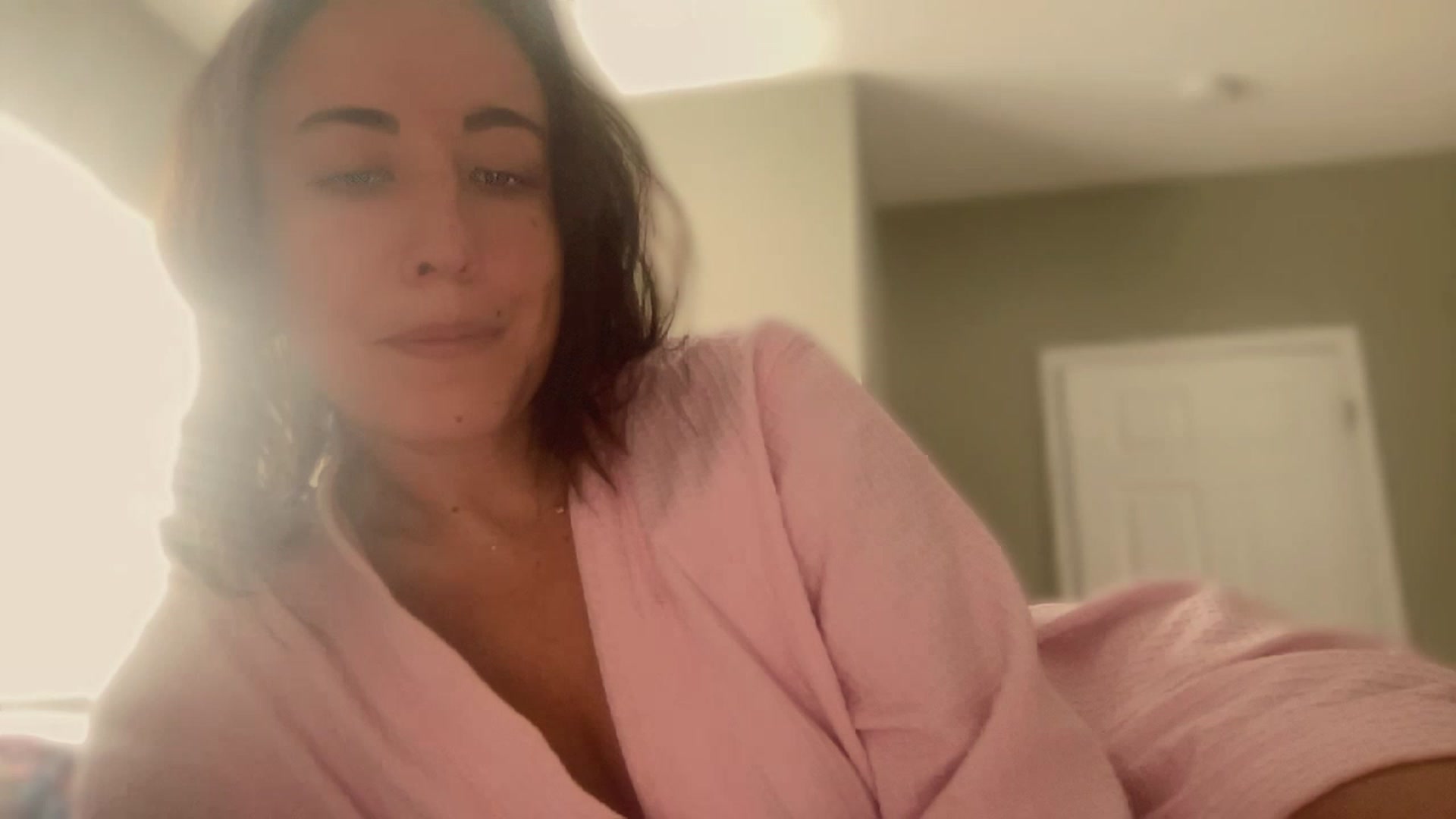 Gallery image thumbnail from olivia_virgo's myfreecams stream on, 12/08/2022, 17:44 image 13 of 20