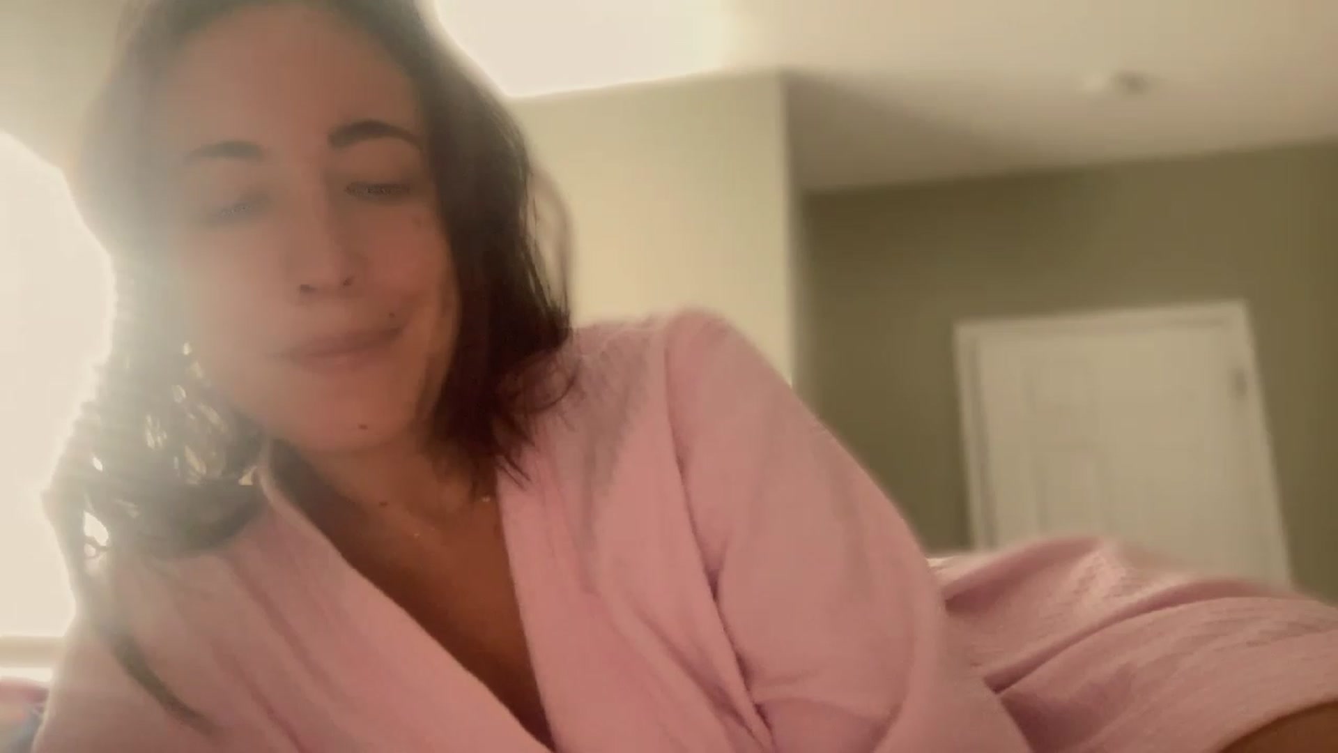 Gallery image thumbnail from olivia_virgo's myfreecams stream on, 12/08/2022, 17:44 image 14 of 20