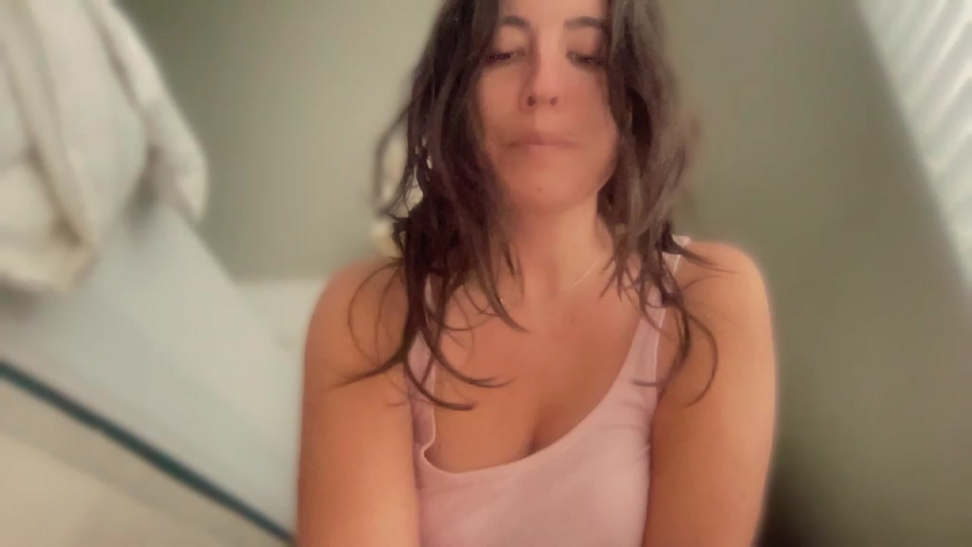 Gallery image thumbnail from olivia_virgo's myfreecams stream on, 12/12/2022, 15:02 image 2 of 20