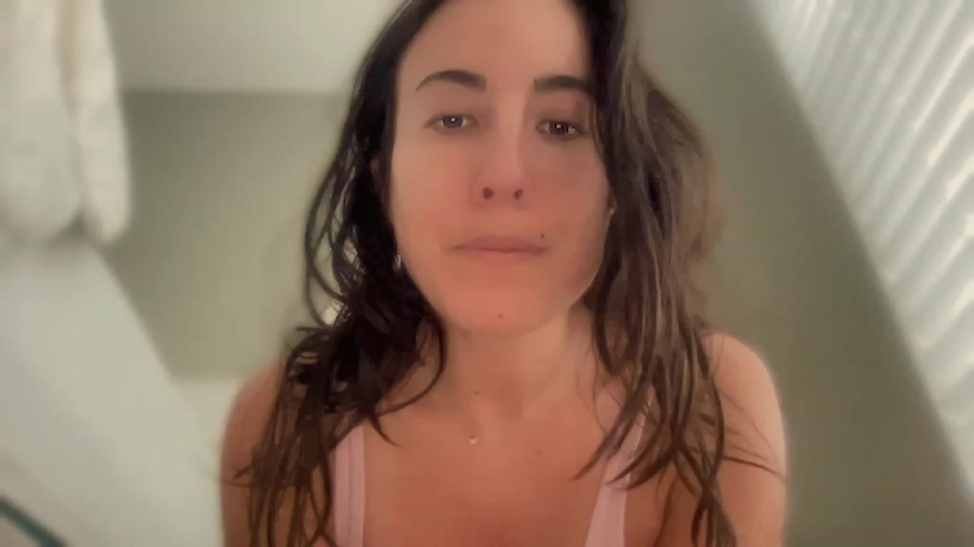 Gallery image thumbnail from olivia_virgo's myfreecams stream on, 12/12/2022, 16:03 image 18 of 20