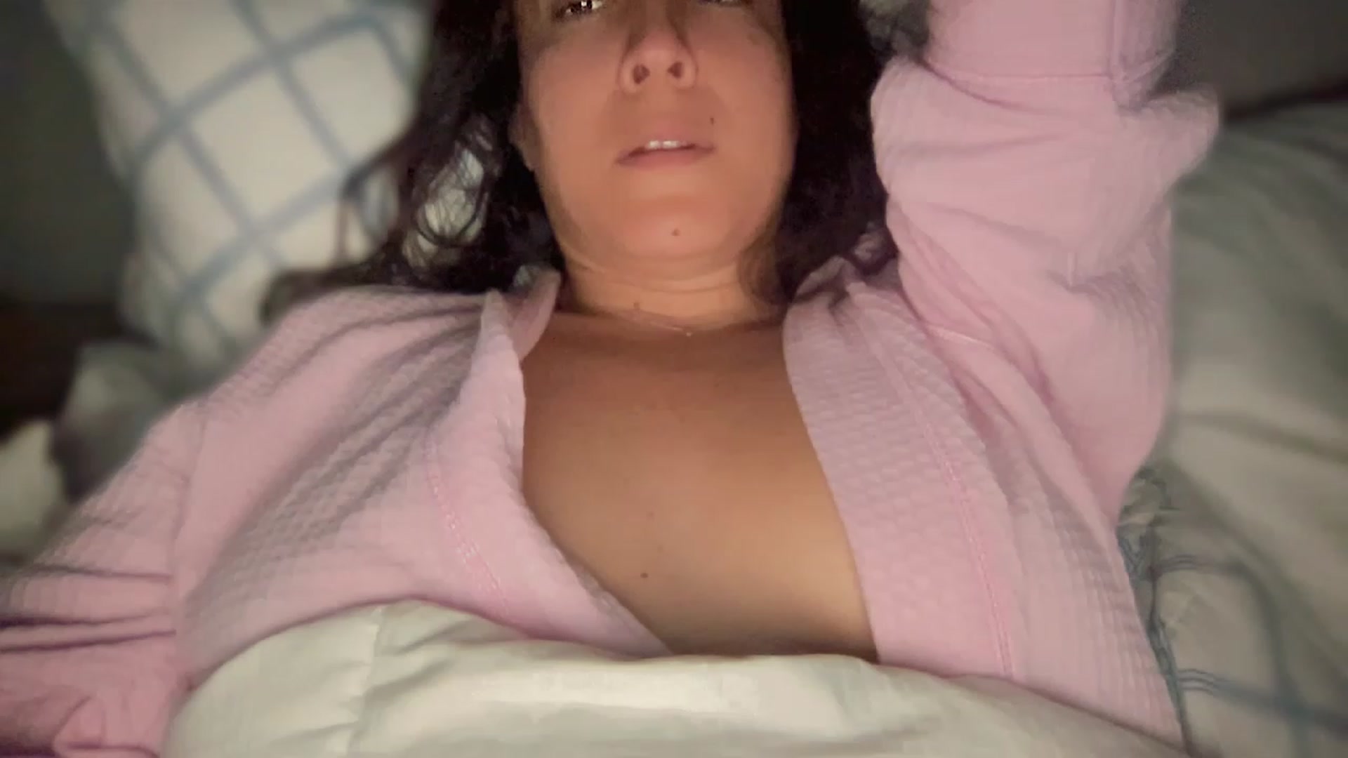 Gallery image thumbnail from olivia_virgo's myfreecams stream on, 12/19/2022, 01:25 image 17 of 20