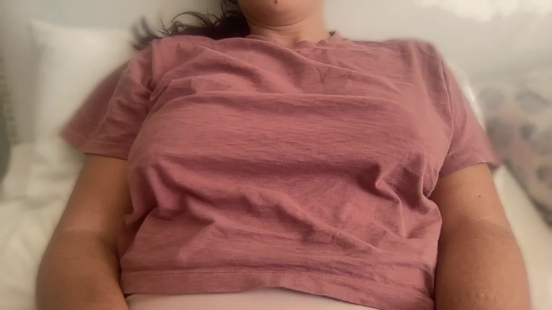 Gallery image thumbnail from olivia_virgo's myfreecams stream on, 12/21/2022, 15:28 image 17 of 20