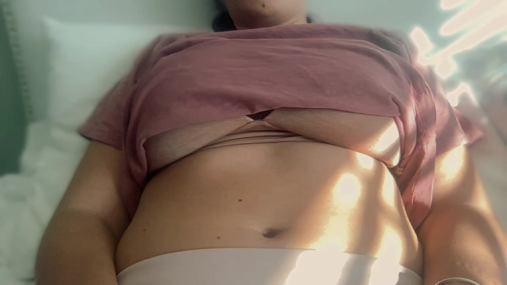 Gallery image thumbnail from olivia_virgo's myfreecams stream on, 12/21/2022, 15:28 image 11 of 20