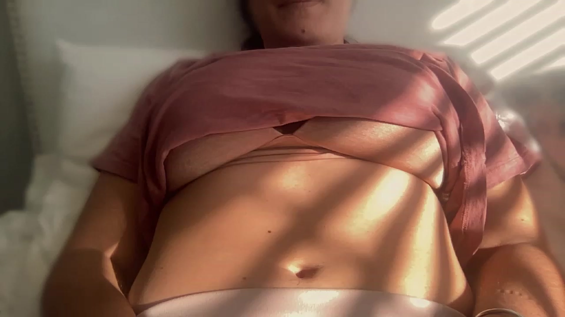 Gallery image thumbnail from olivia_virgo's myfreecams stream on, 12/21/2022, 15:28 image 9 of 20