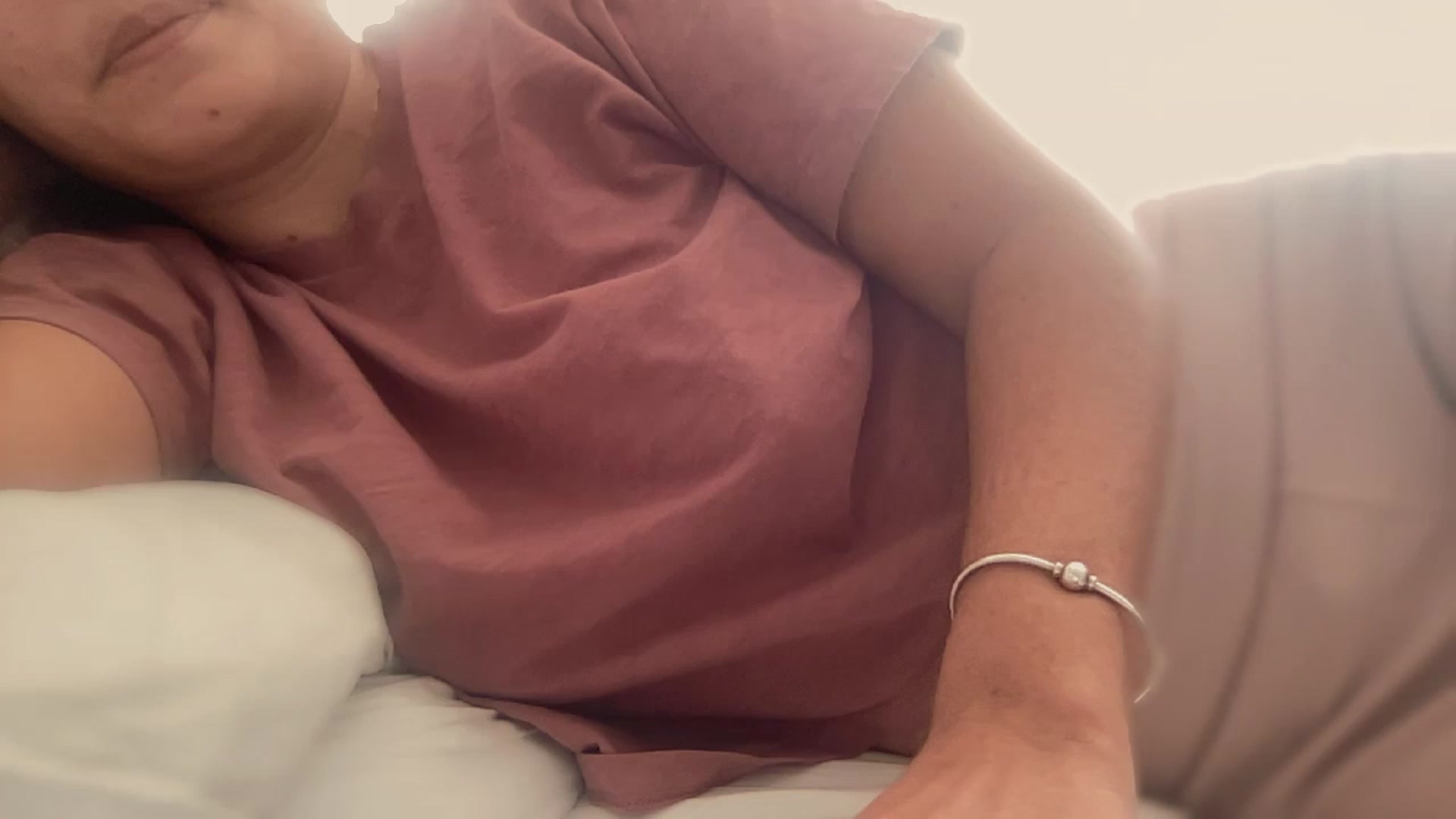 Gallery image thumbnail from olivia_virgo's myfreecams stream on, 12/21/2022, 15:28 image 19 of 20